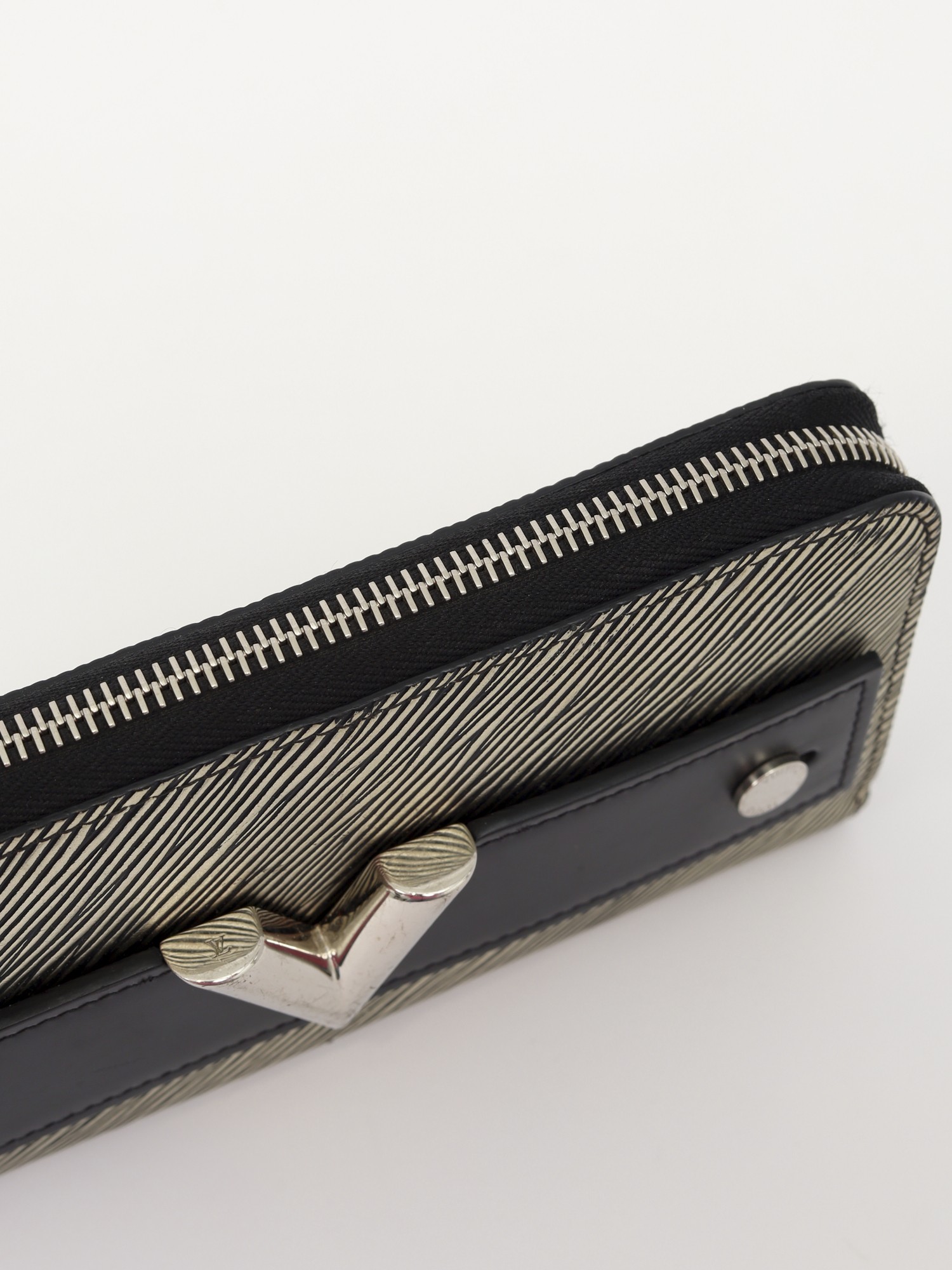 Louis Vuitton Wallet 6