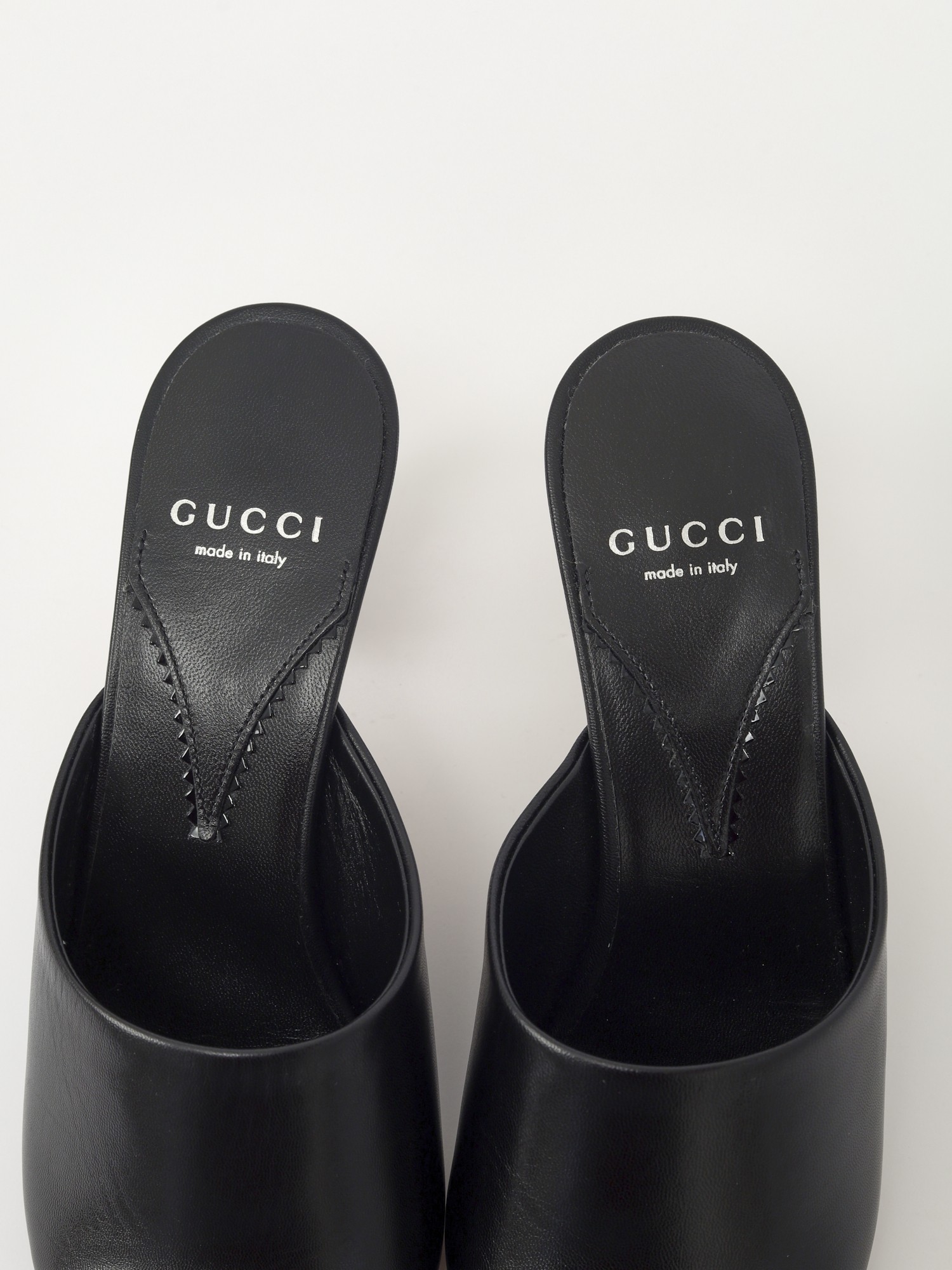 Gucci Shoes 37.5 7