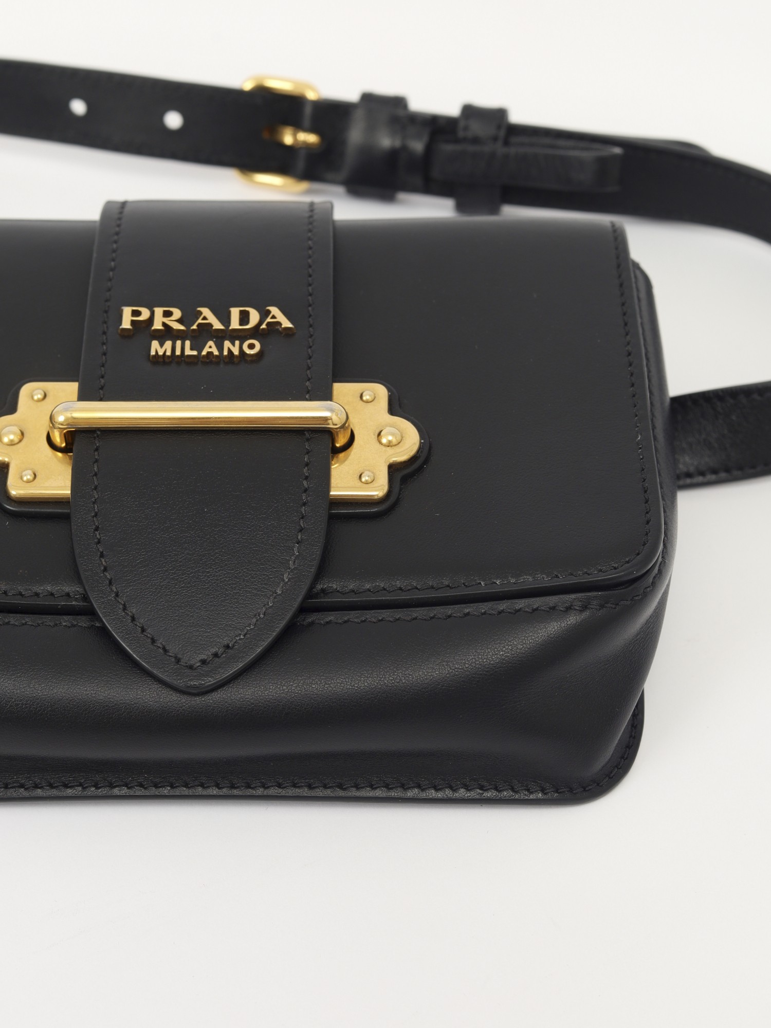Prada Cahier  6
