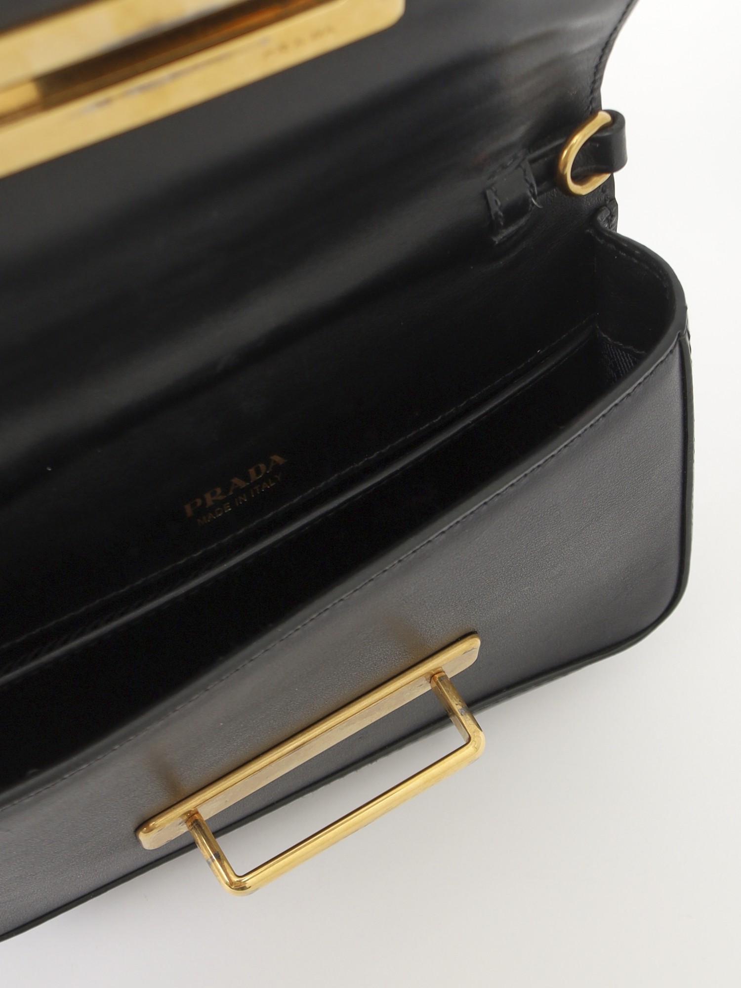 Prada Cahier  9