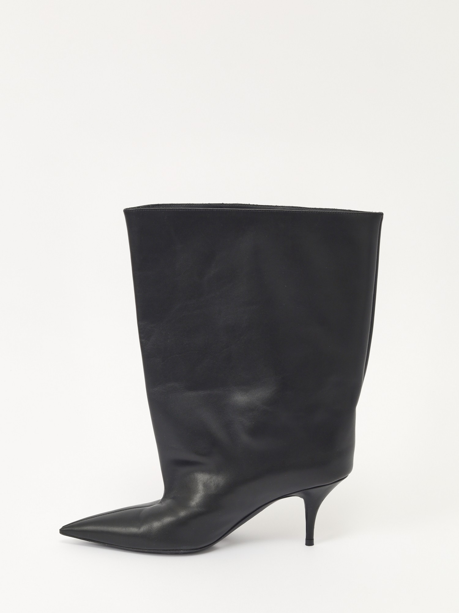 Balenciaga  35 2