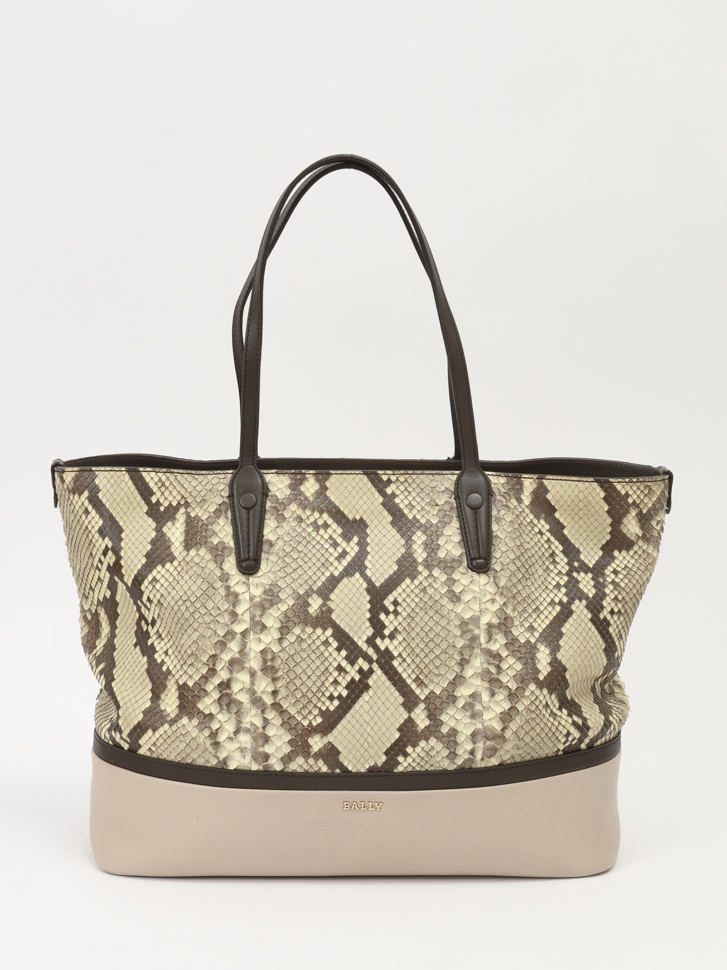 Bally Leather Bag  0