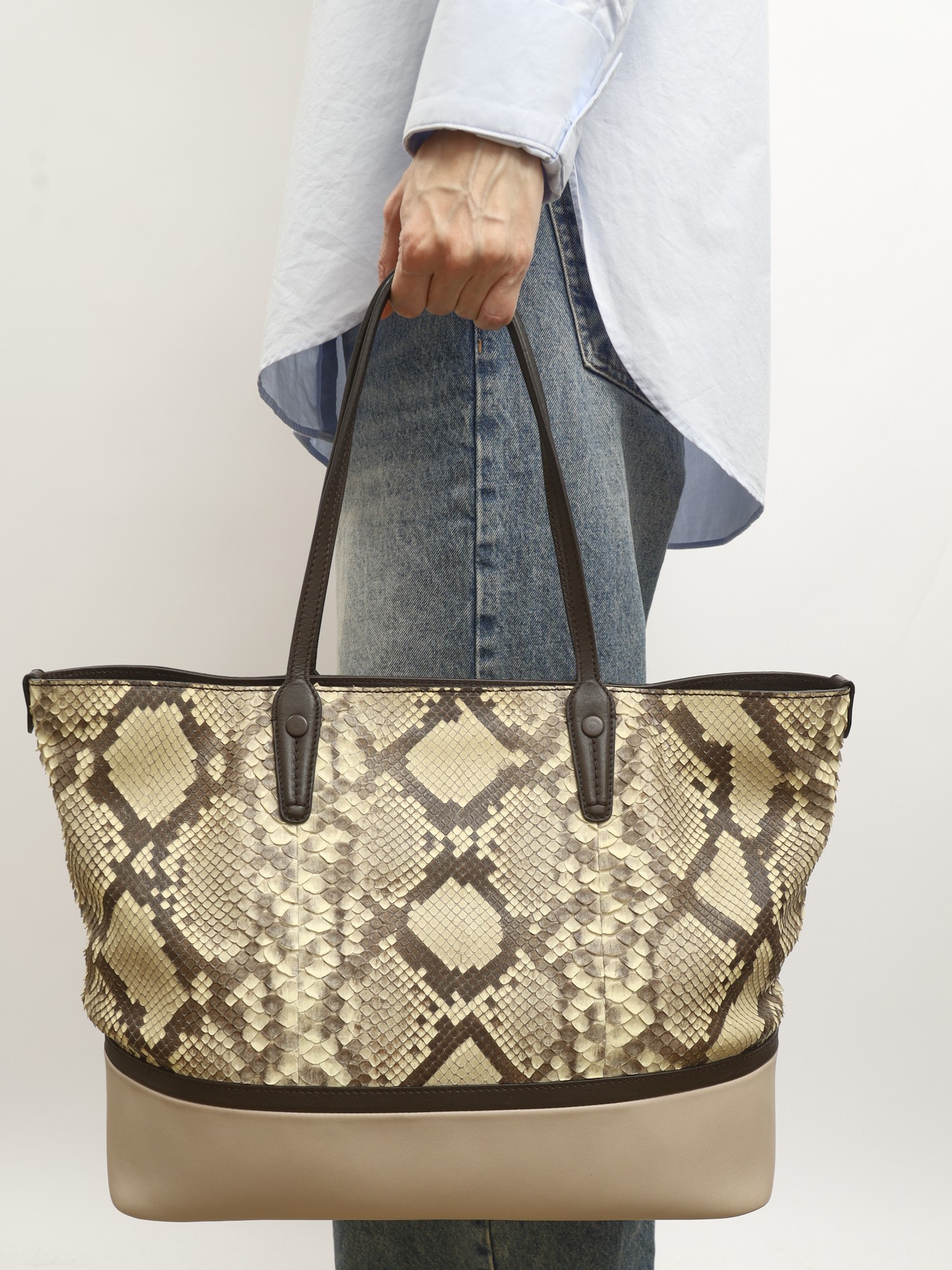Bally Leather Bag  1