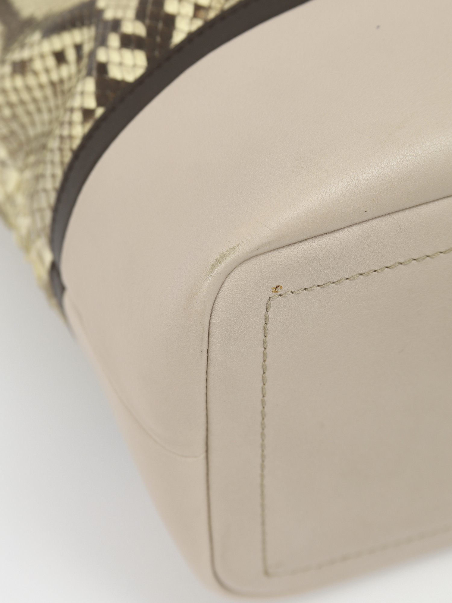 Bally Leather Bag  9