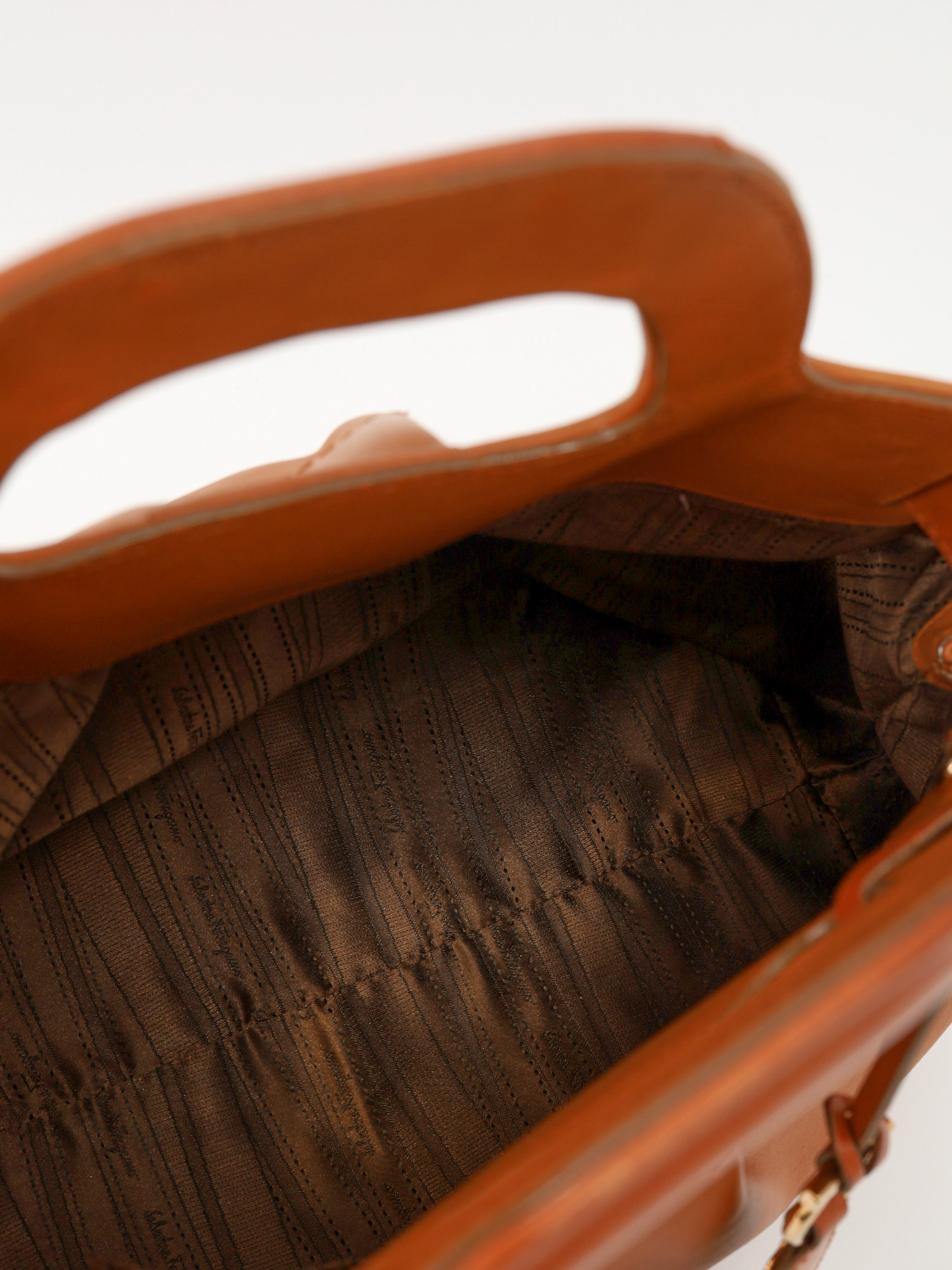 Salvatore Ferragamo Gancini 11