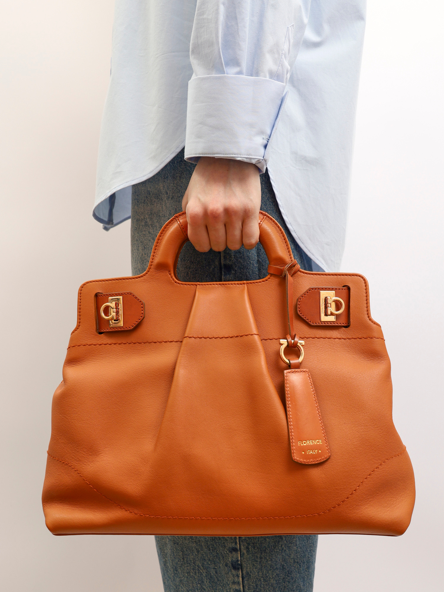 Salvatore Ferragamo Gancini 1