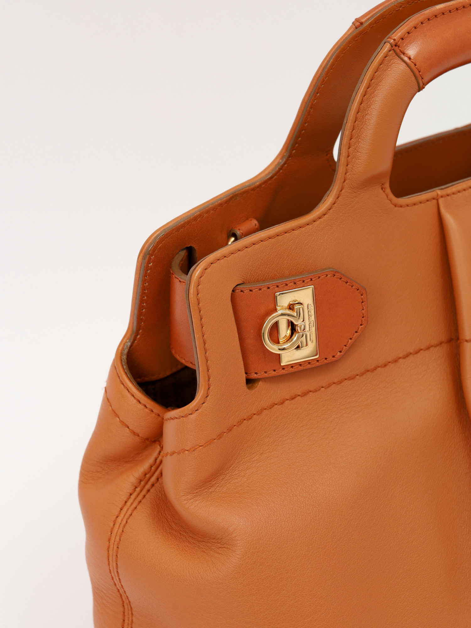 Salvatore Ferragamo Gancini 6