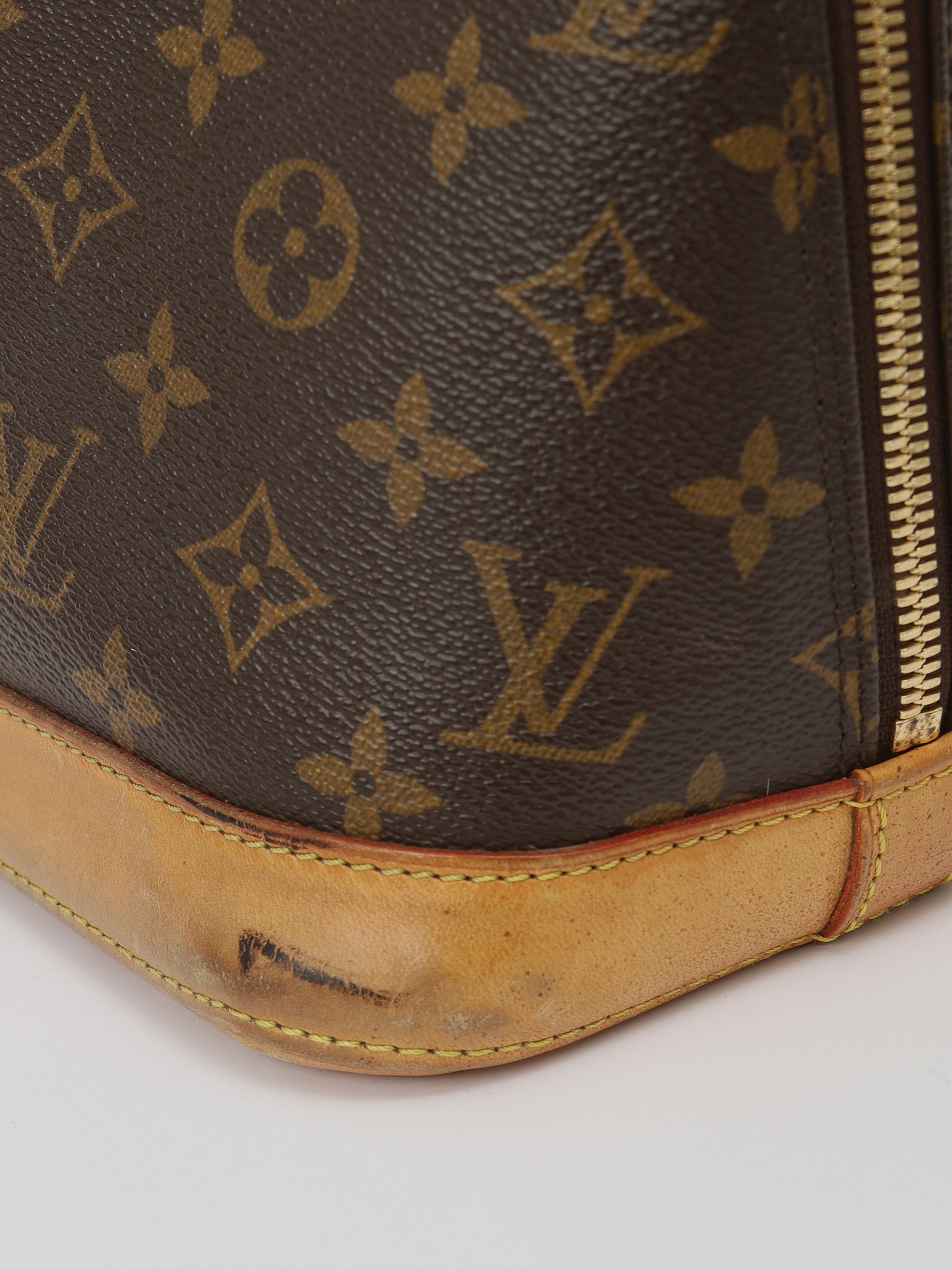 Louis Vuitton Alma 7