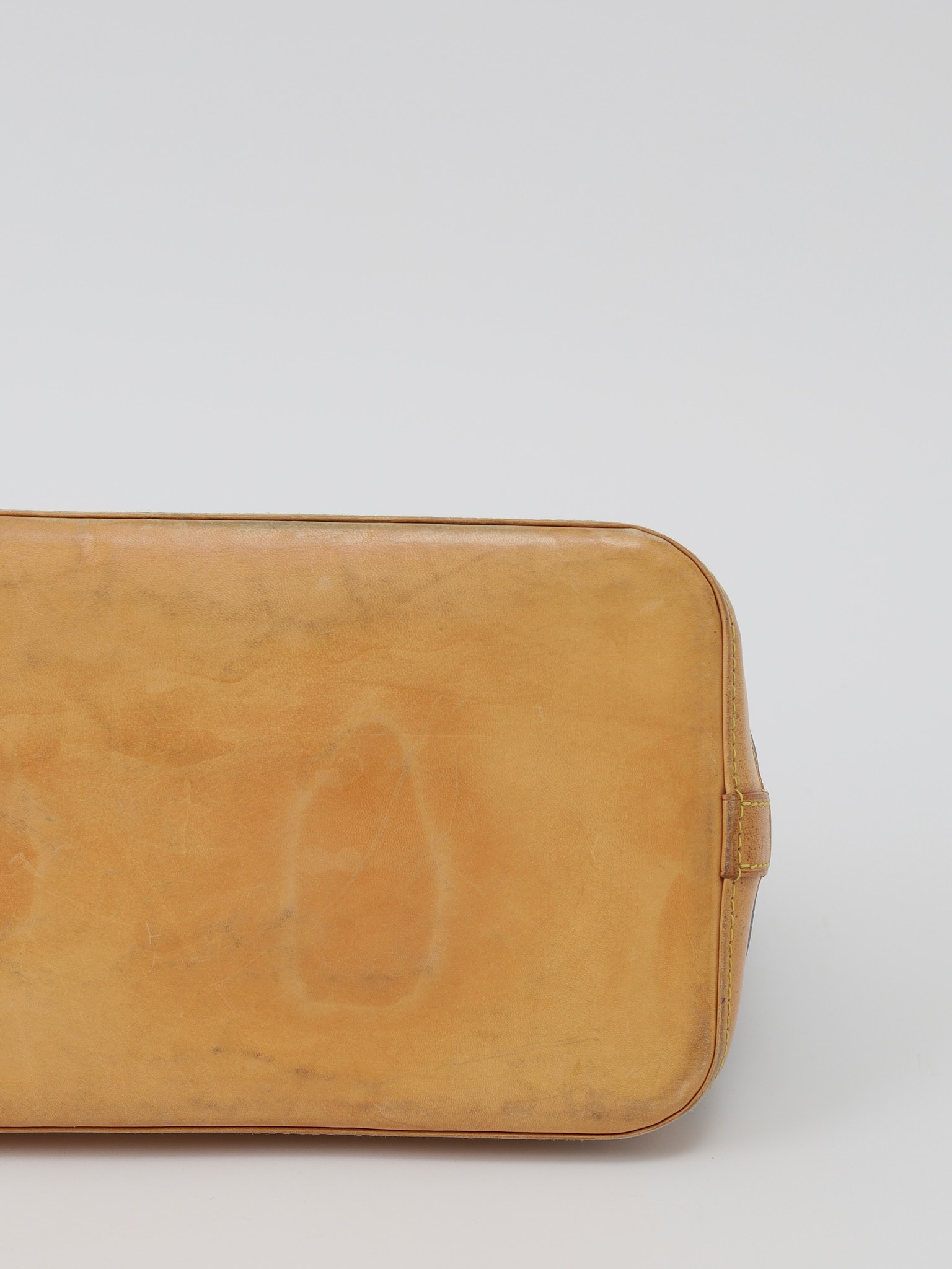 Louis Vuitton Alma 9