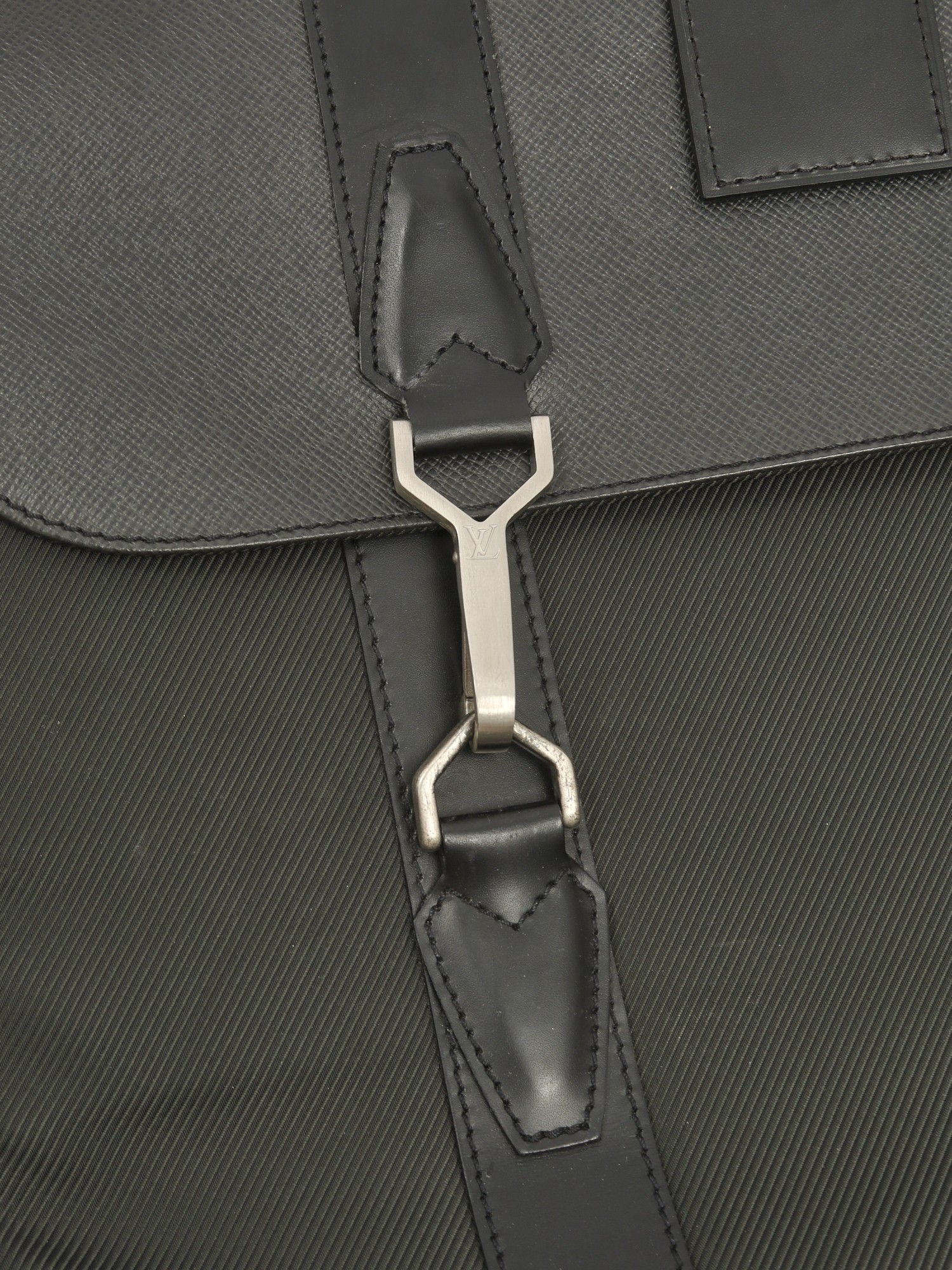 Louis Vuitton Case 5