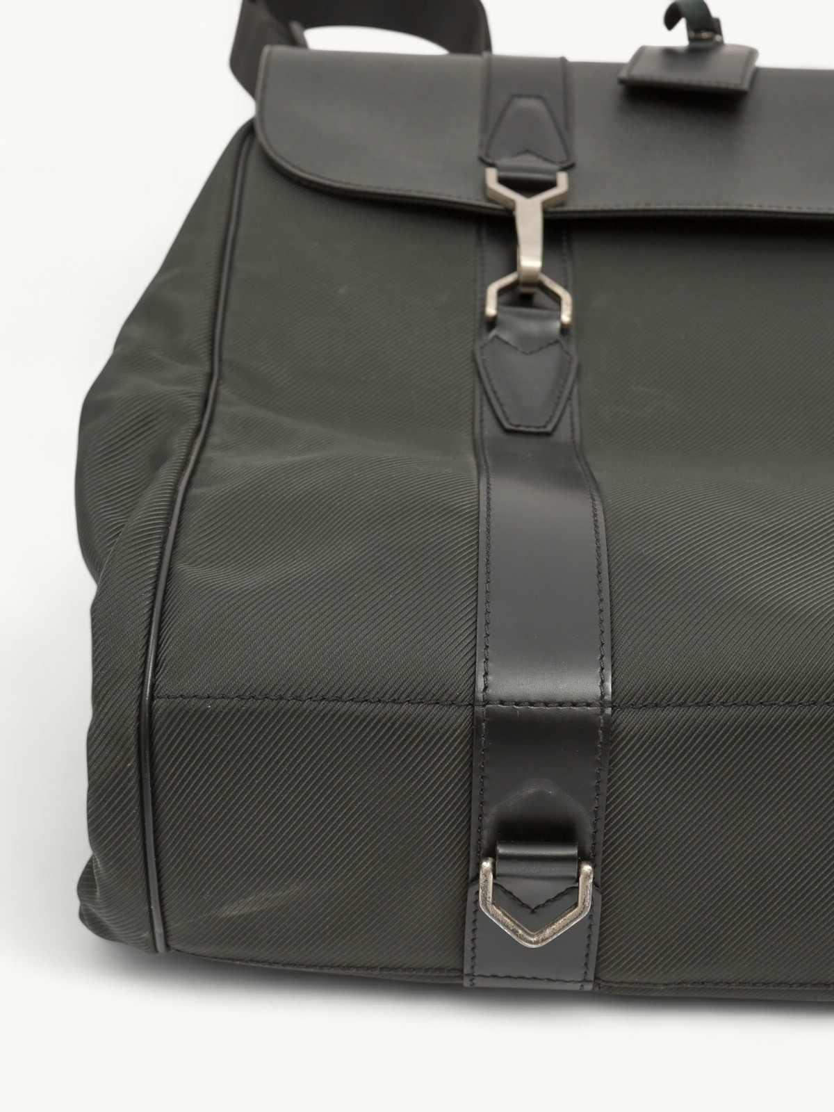 Louis Vuitton Case 6