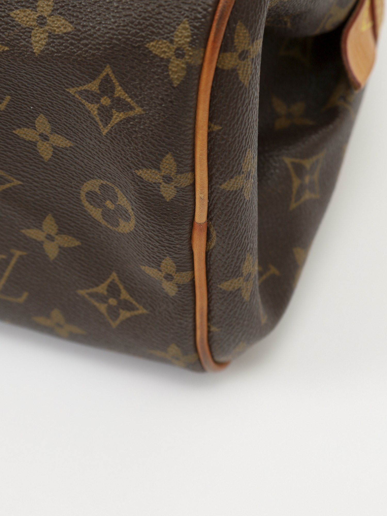 Louis Vuitton Montorgueil 11