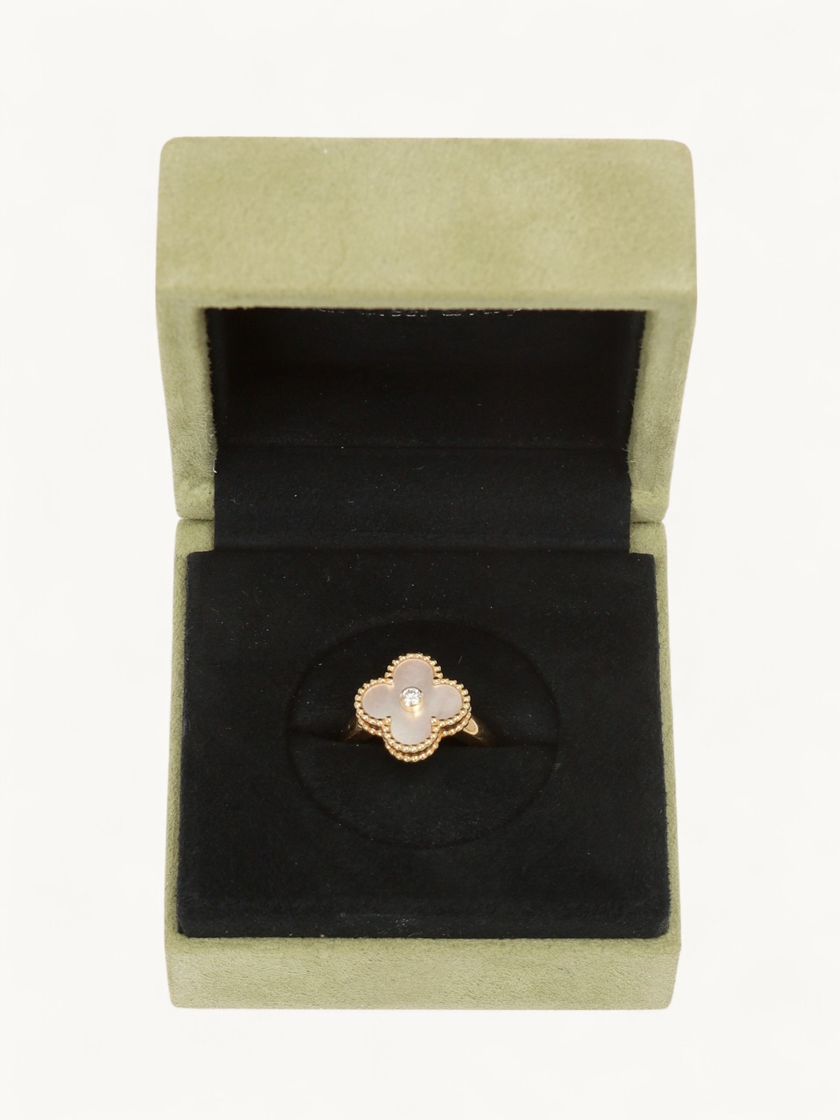 Van Cleef & Arpels Alhambra 5