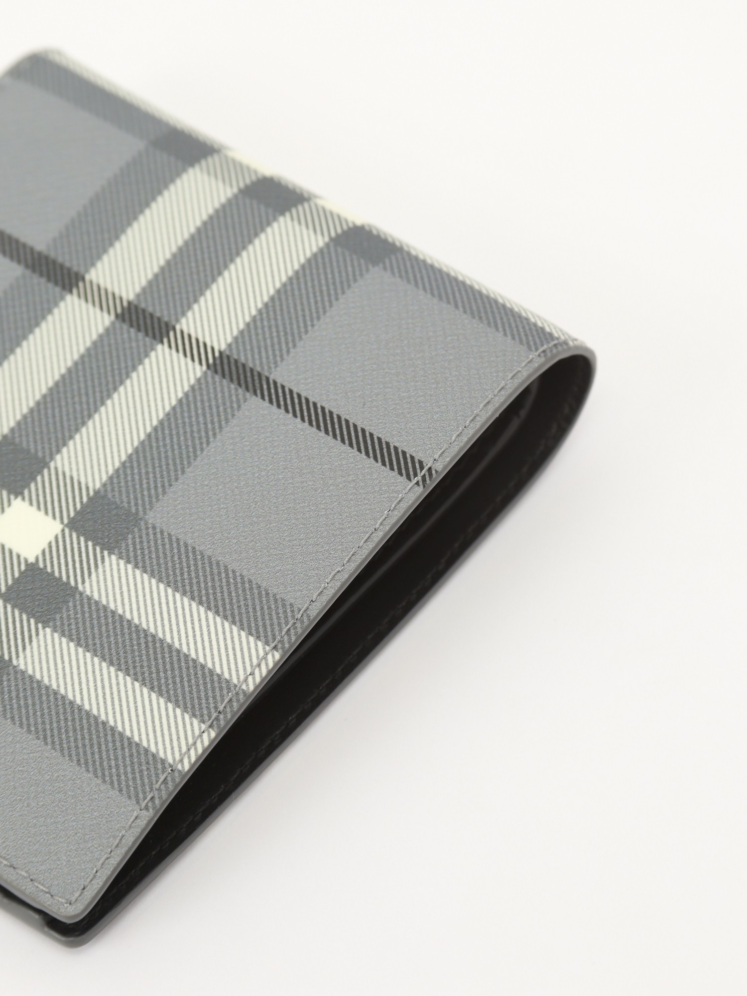Burberry Wallet  5