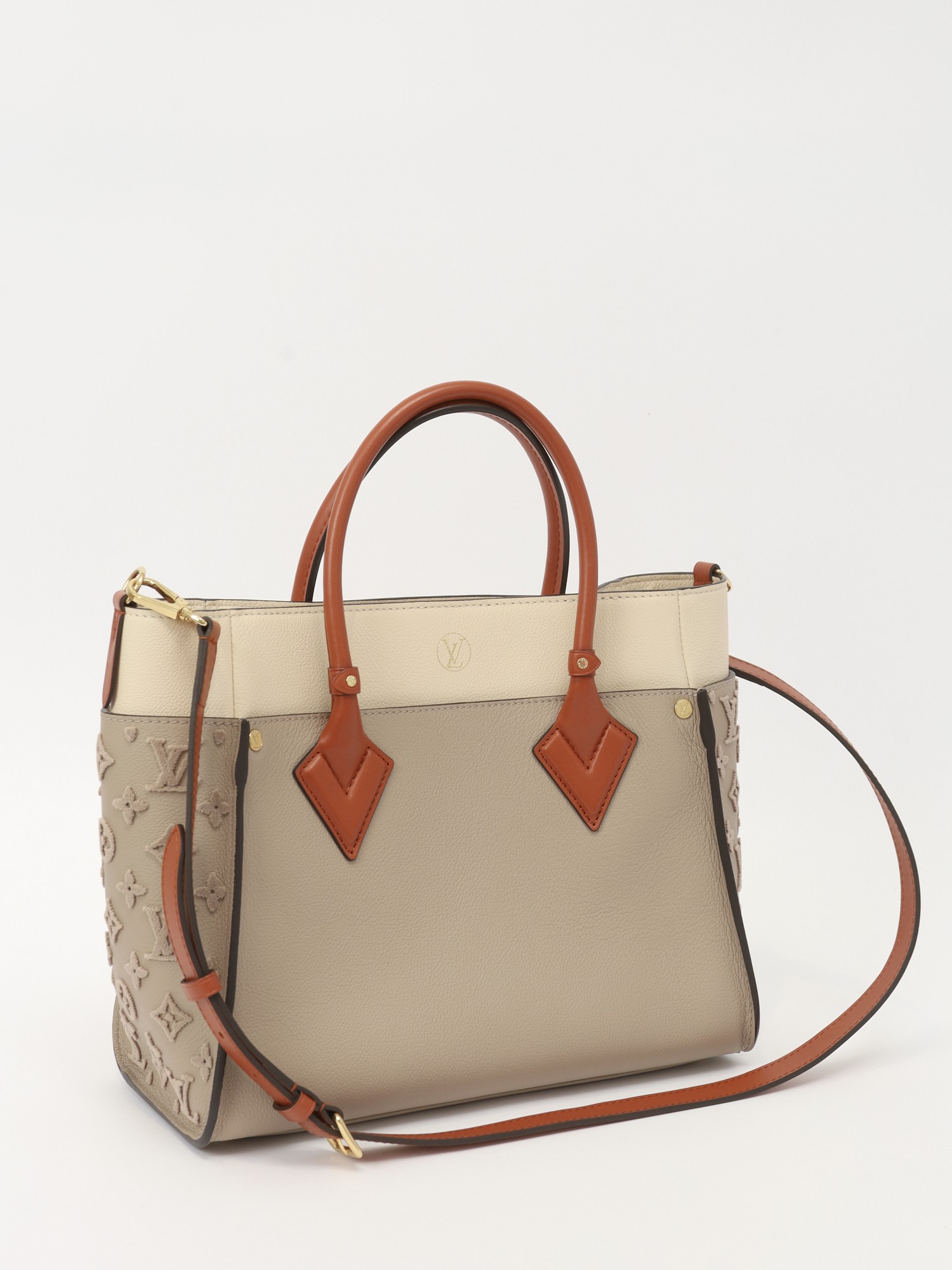 Louis Vuitton On My Side 3