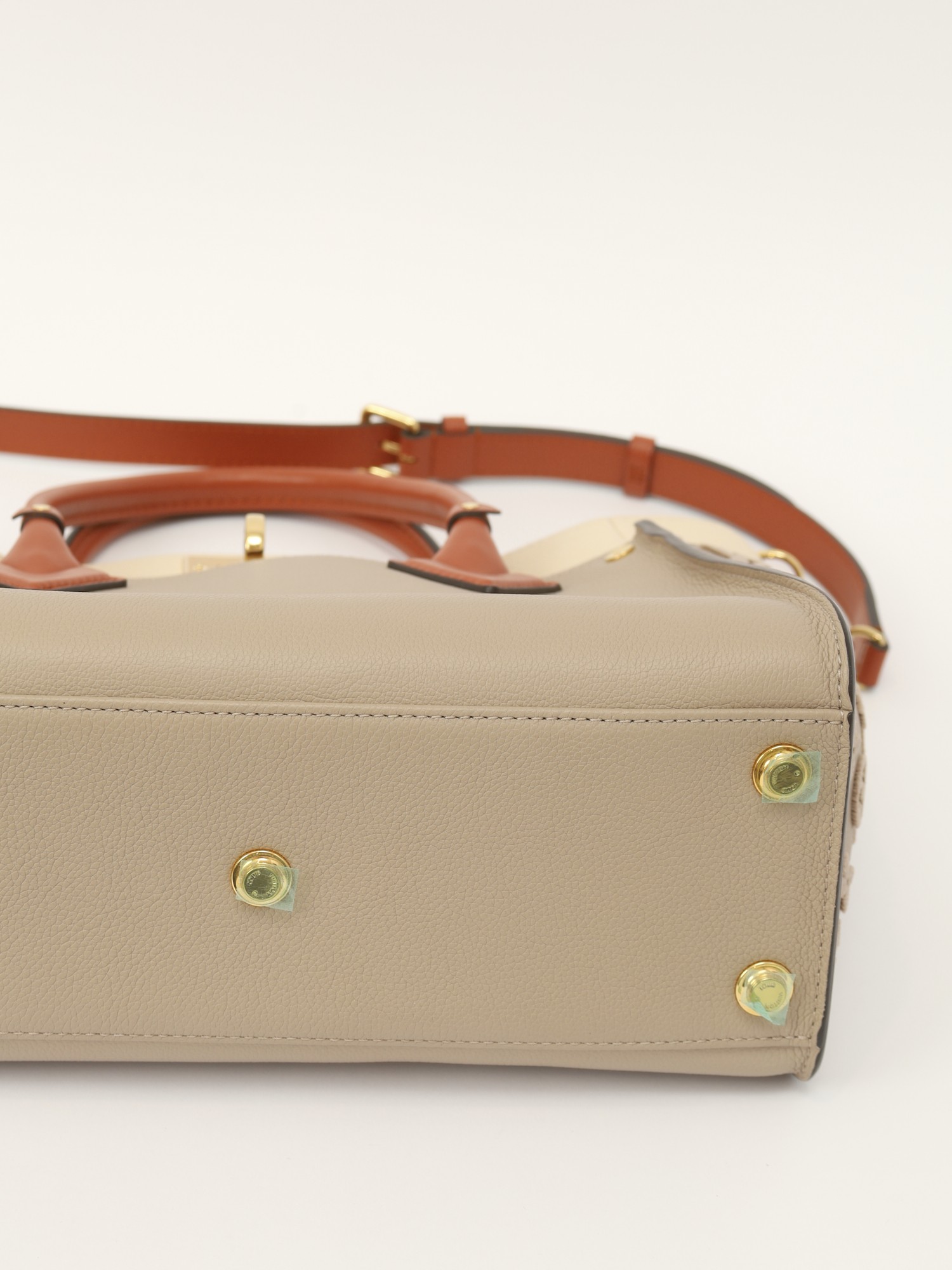 Louis Vuitton On My Side 11