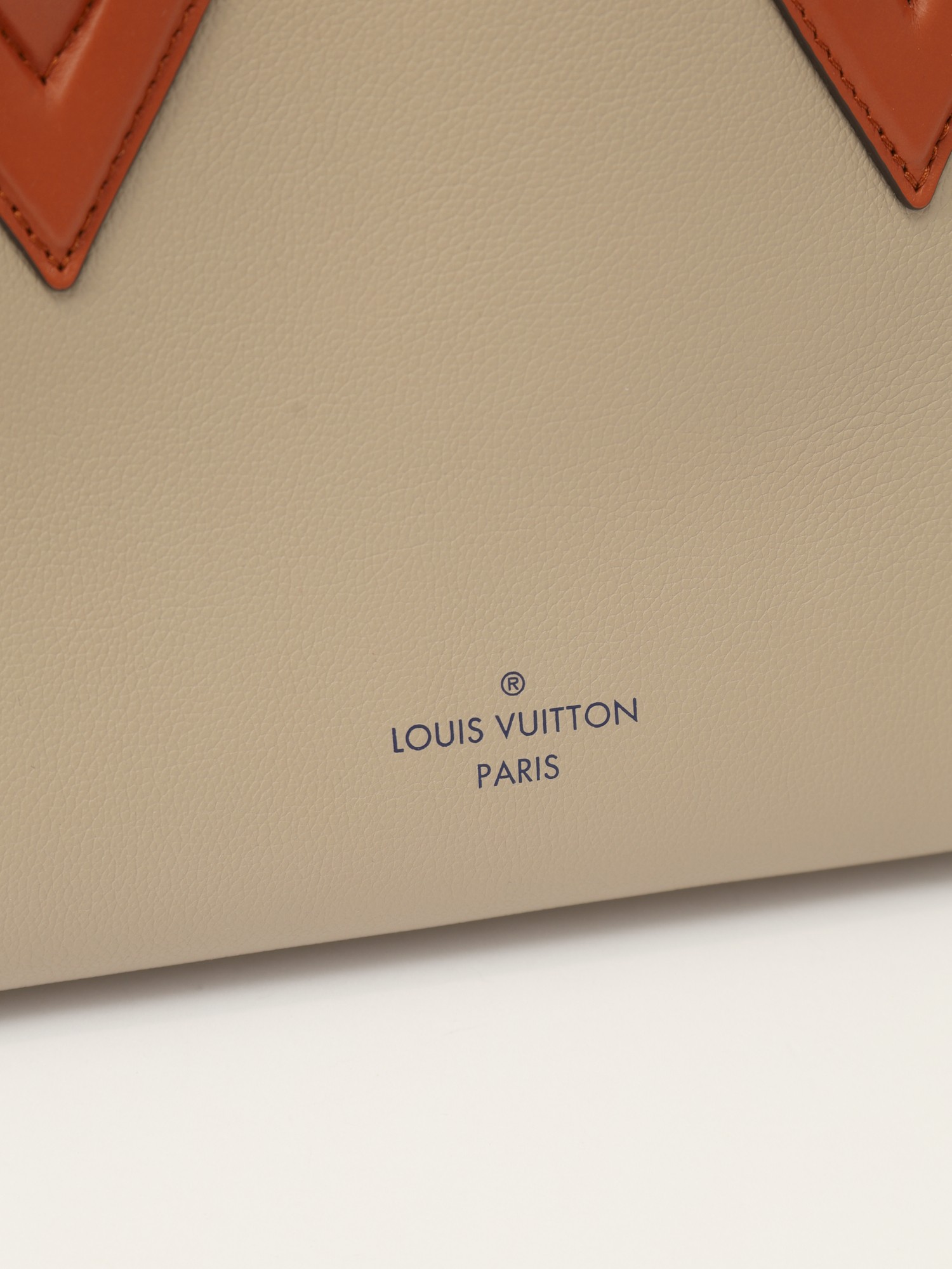 Louis Vuitton On My Side 6