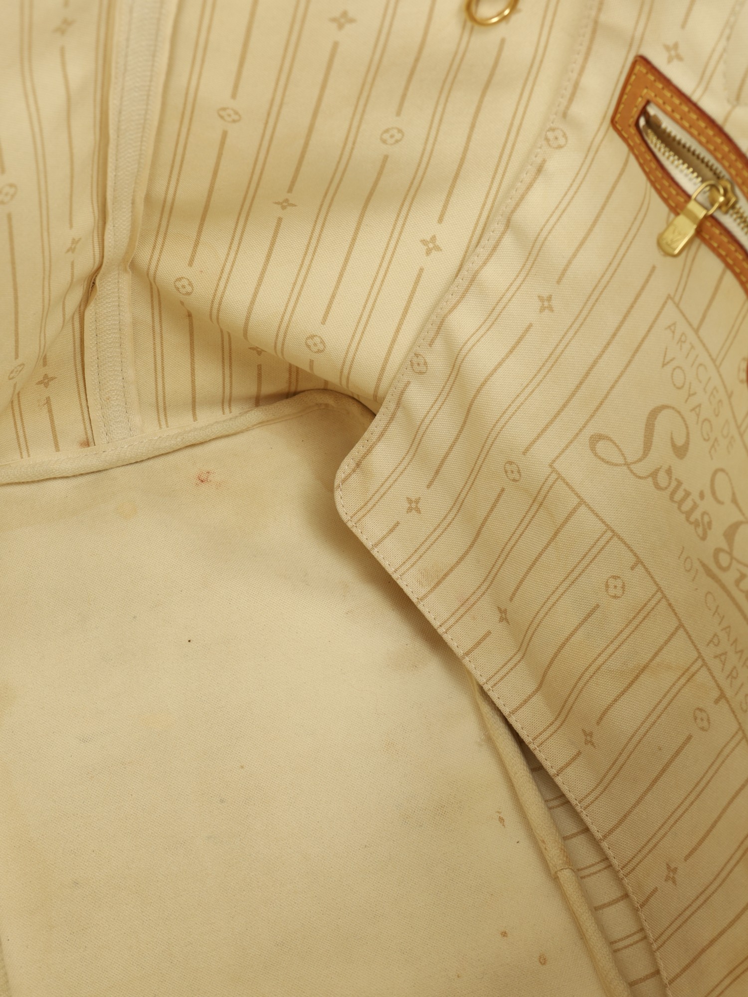 Louis Vuitton Neverfull 11