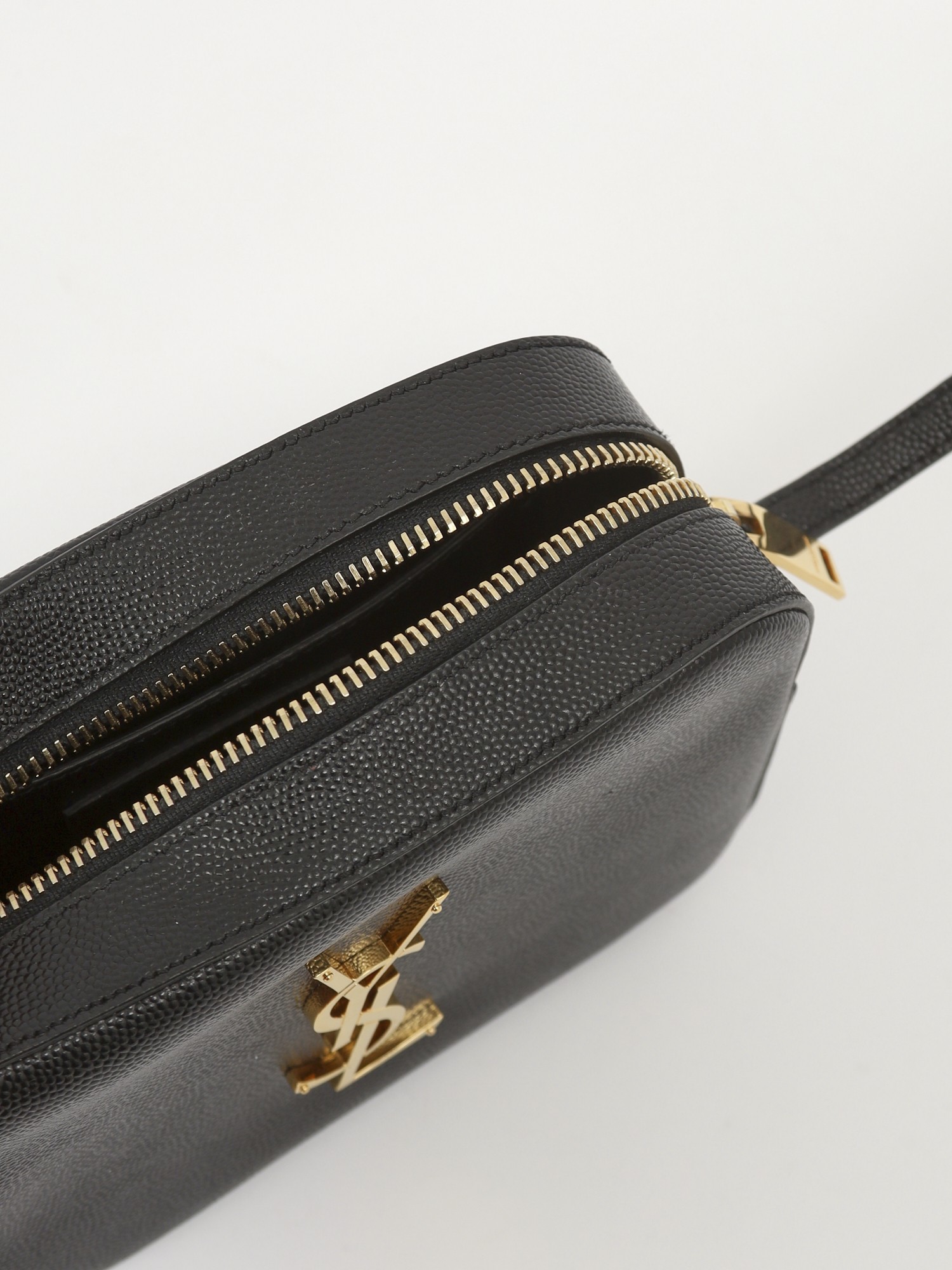 Saint Laurent Camera  8