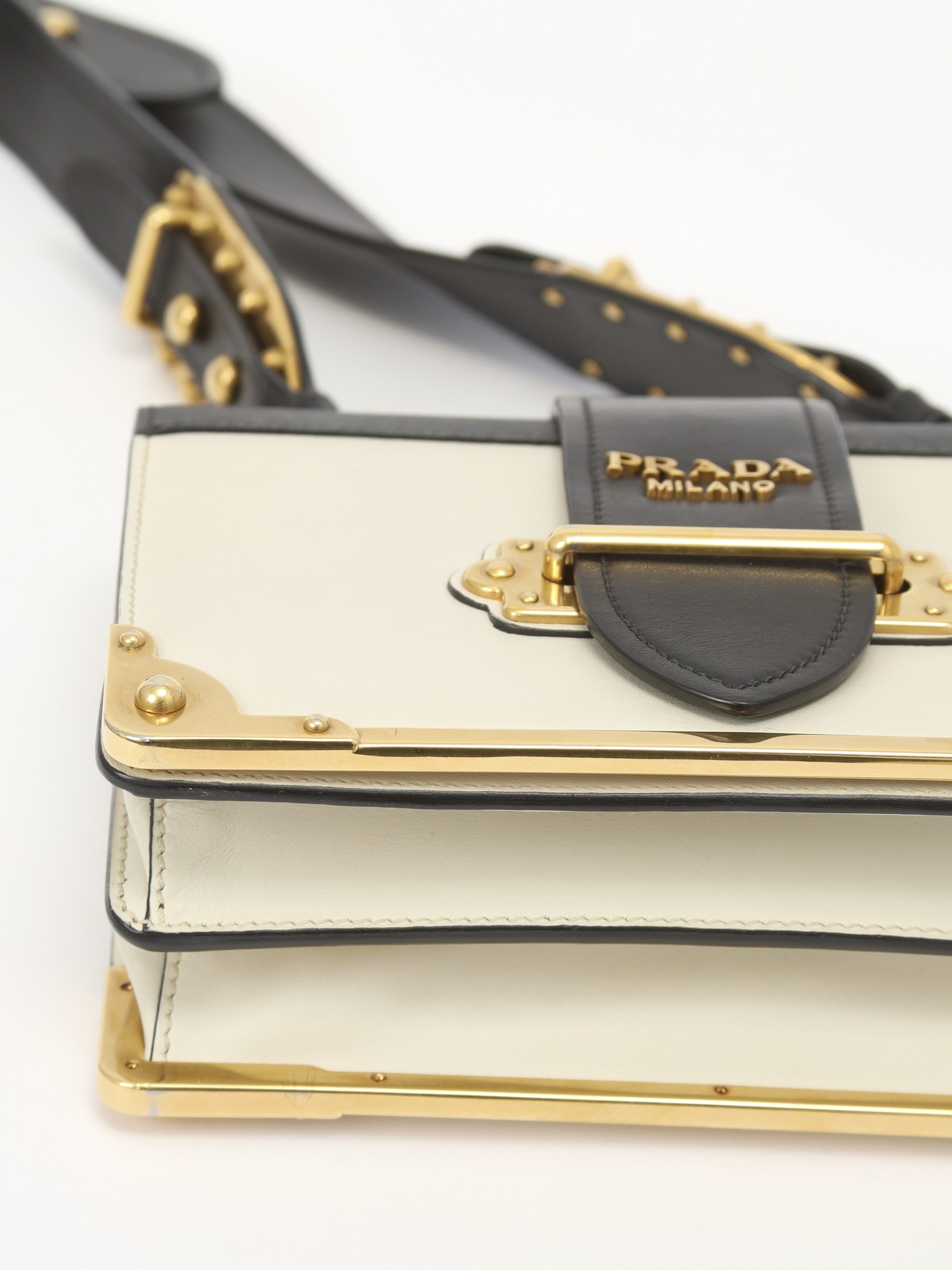 Prada Cahier 8