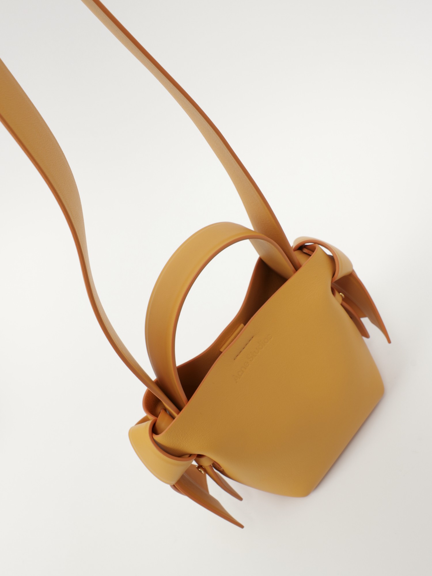 Acne Studios Musubi  4