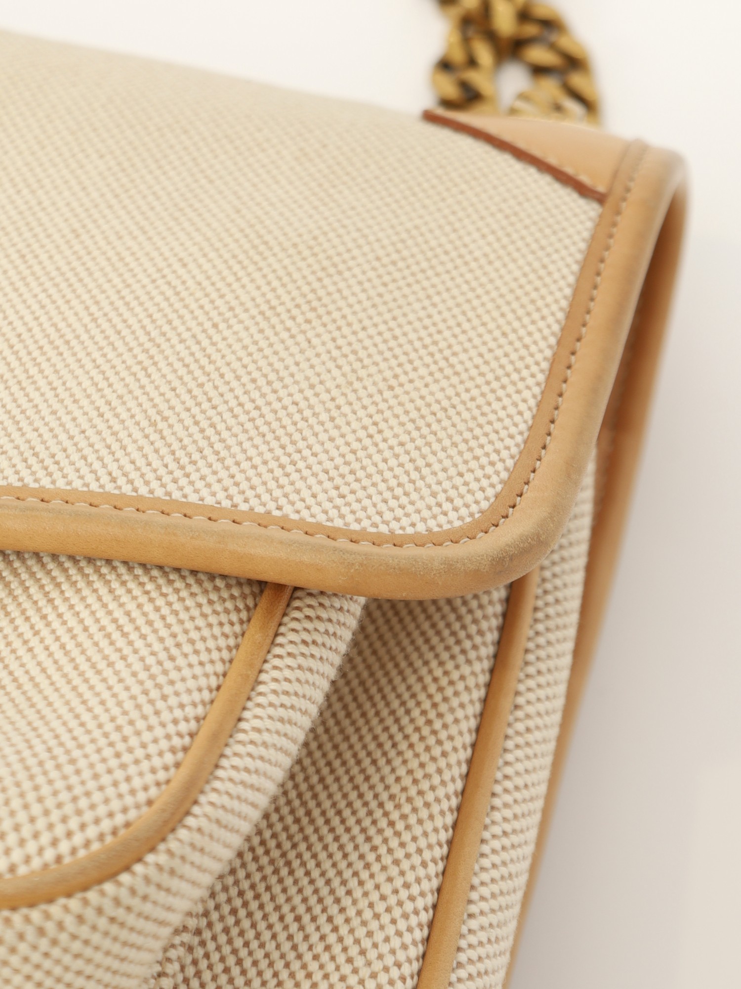 Saint Laurent Niki 9