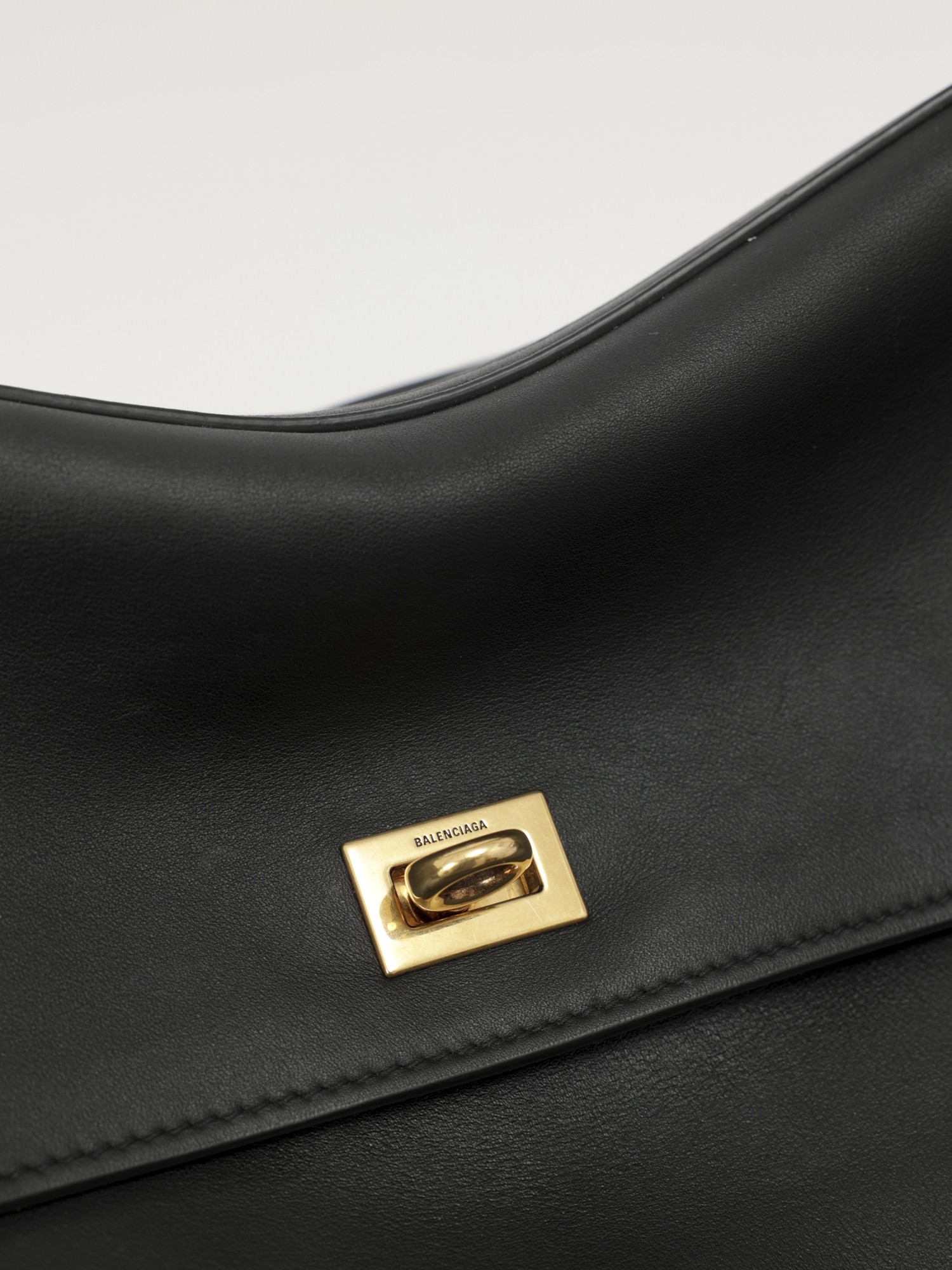 Balenciaga Rodeo  4