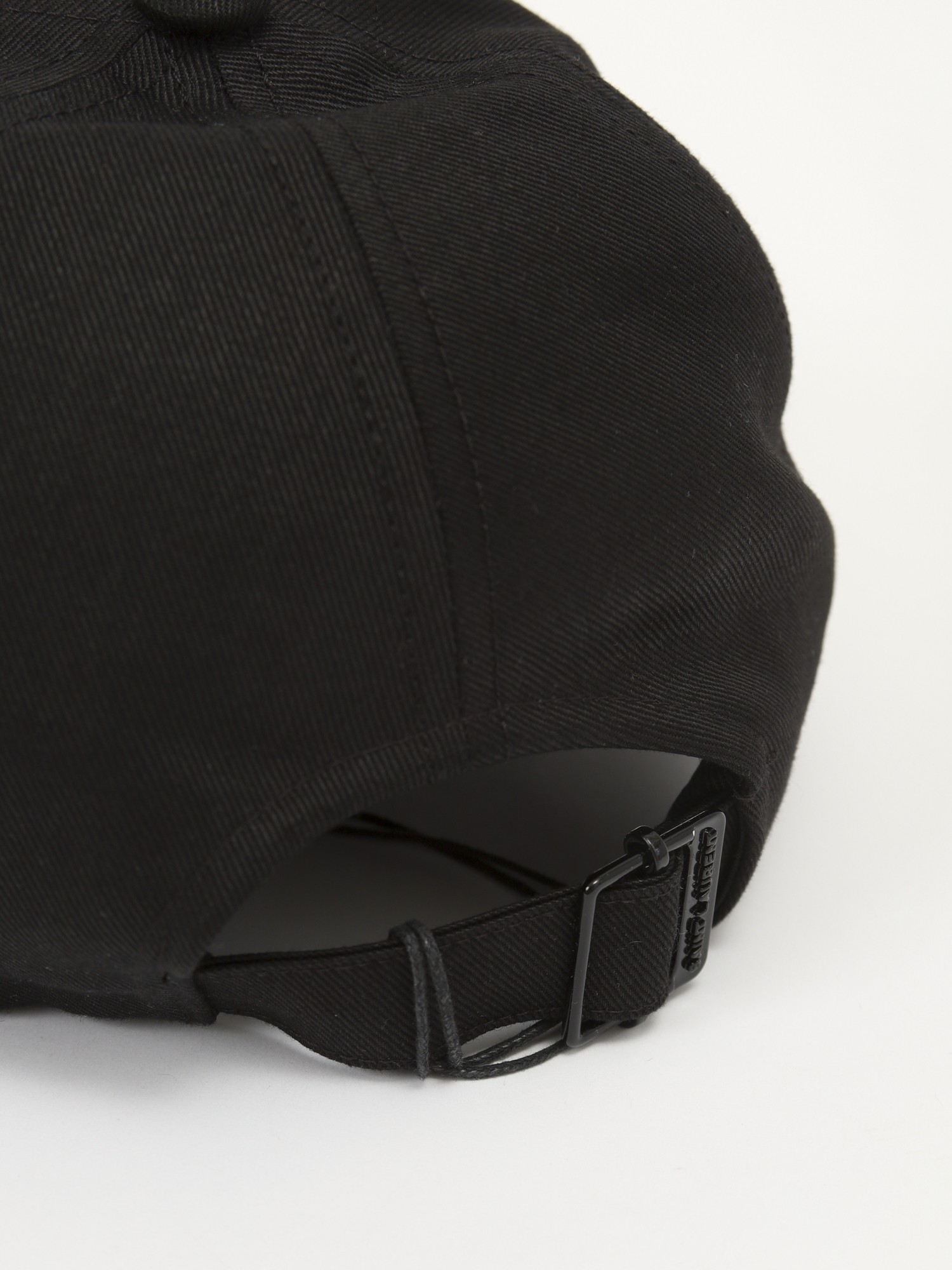 Saint Laurent Cap 4
