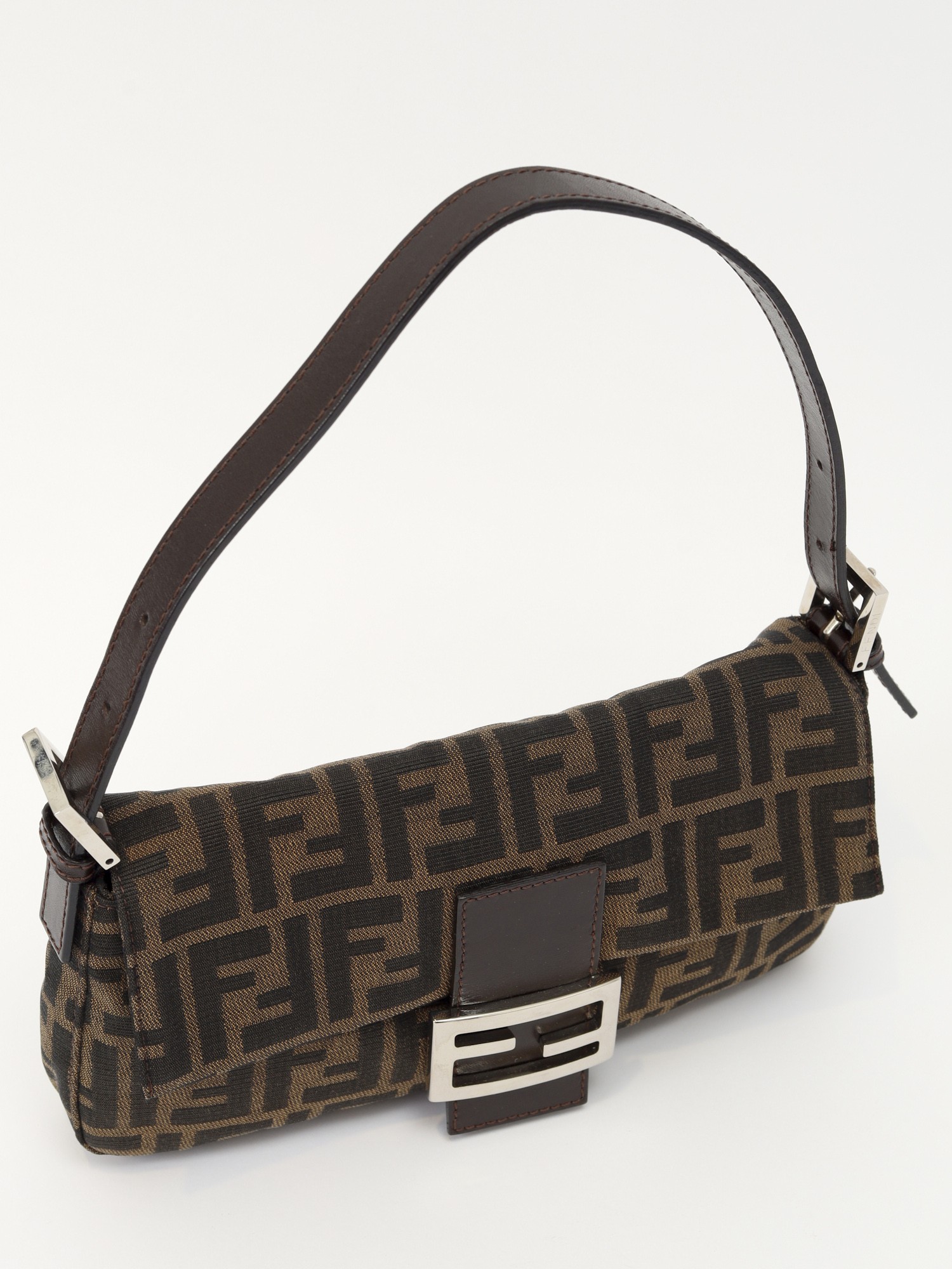 Fendi Baguette 4