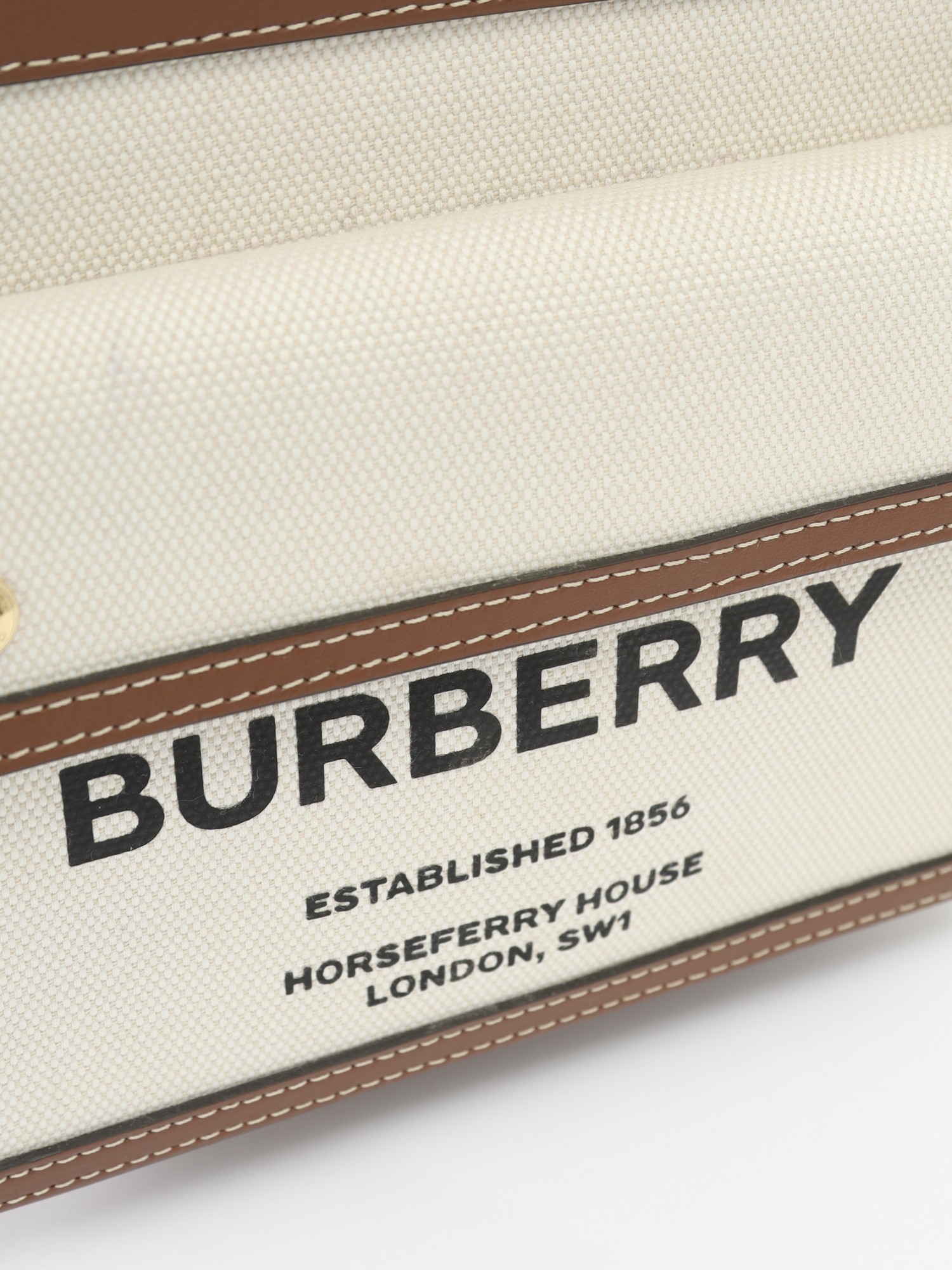Burberry Pocket 6