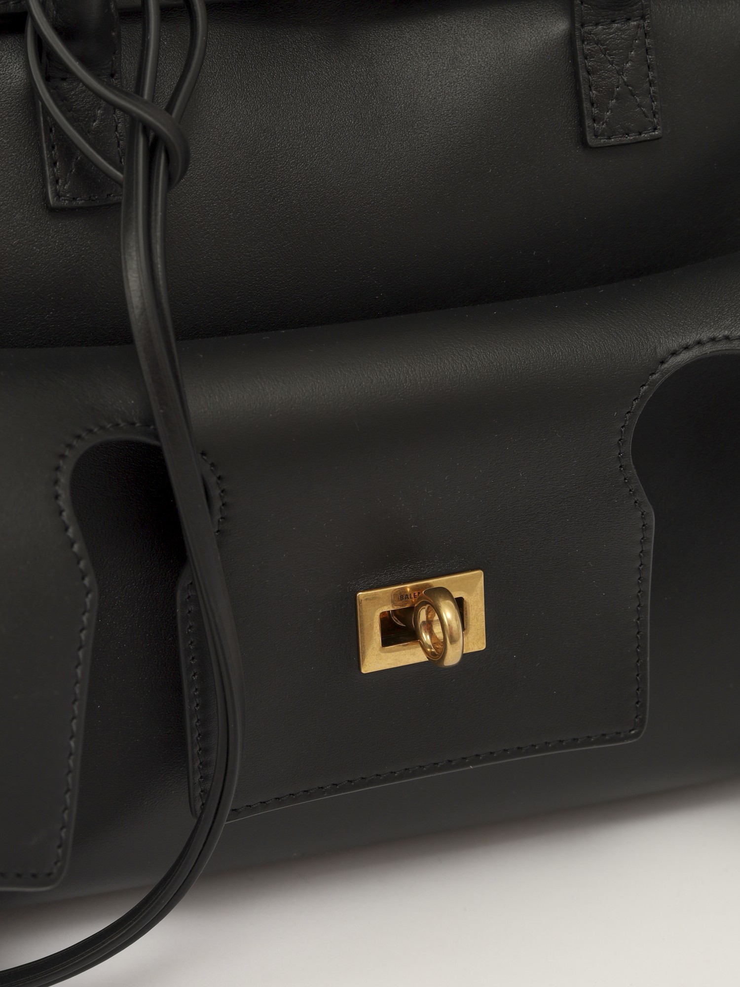 Balenciaga Bel Air 5