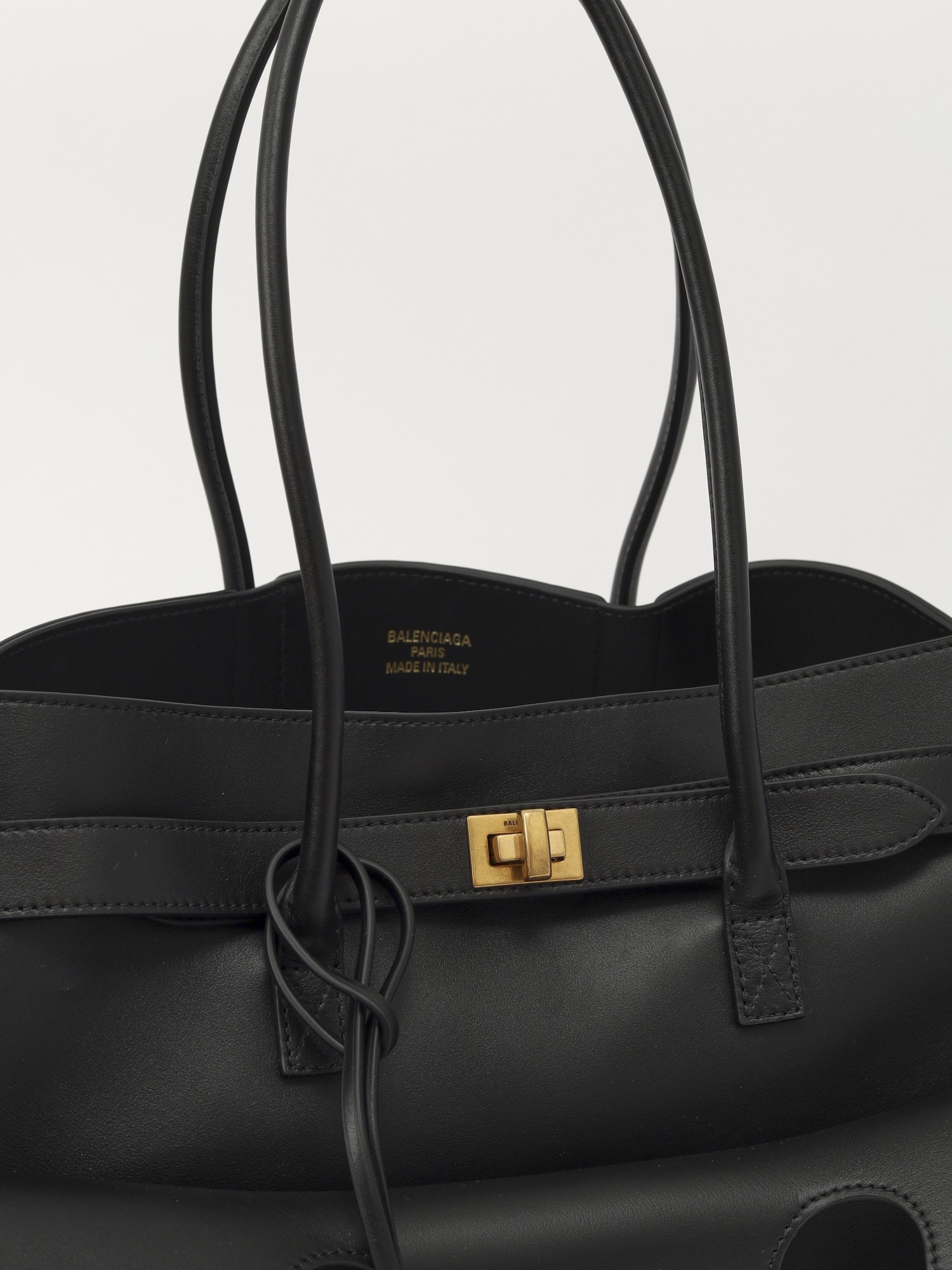 Balenciaga Bel Air 4