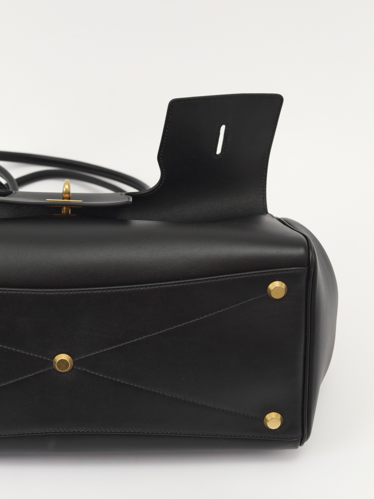 Balenciaga Bel Air 8