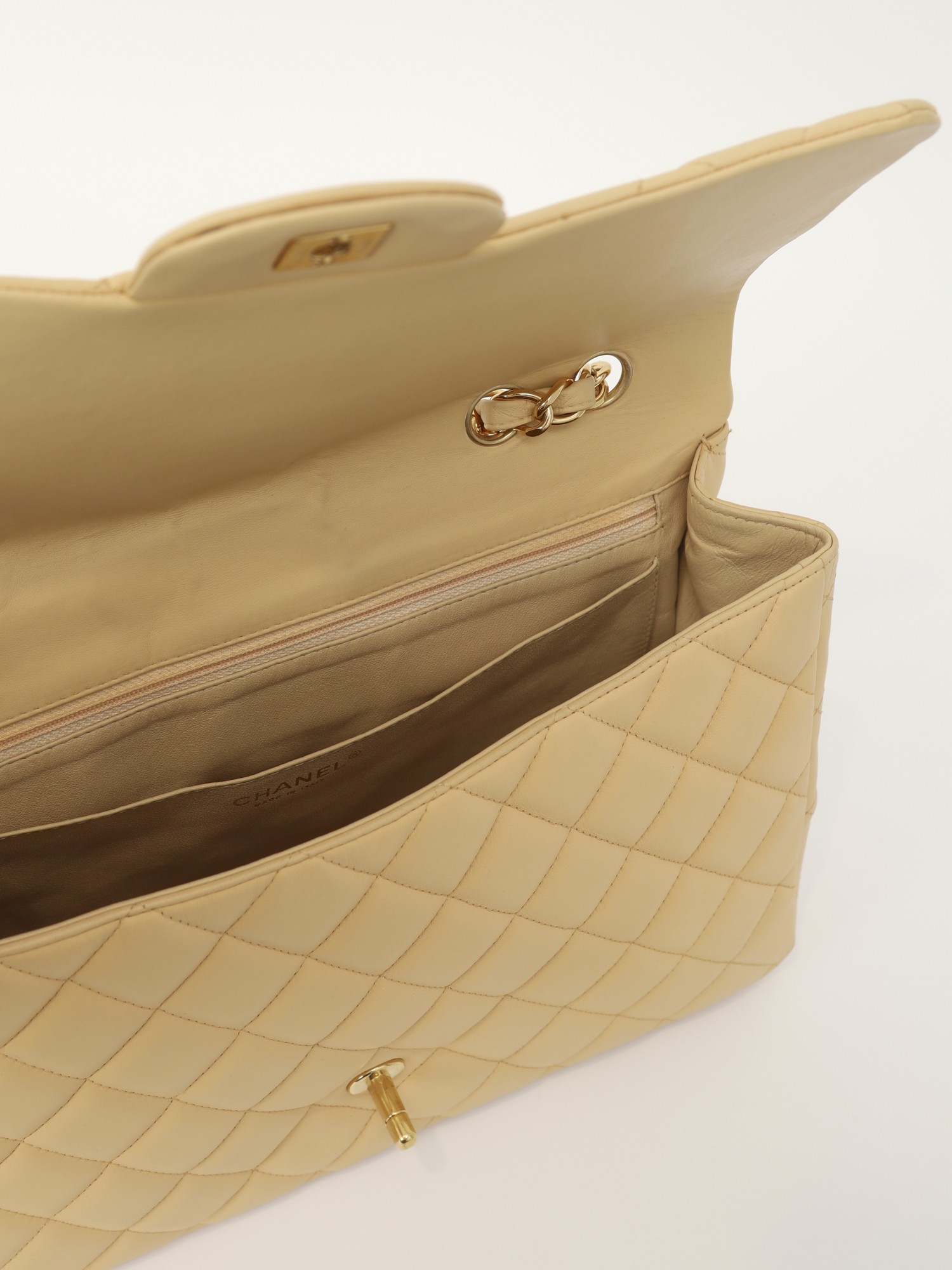 Chanel Timeless Classic 8