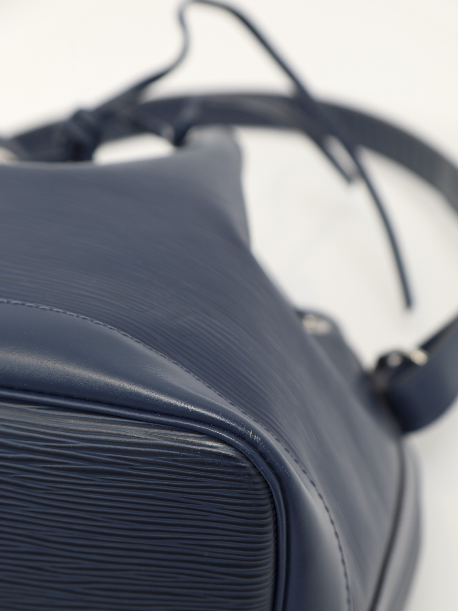 Louis Vuitton Noe 11