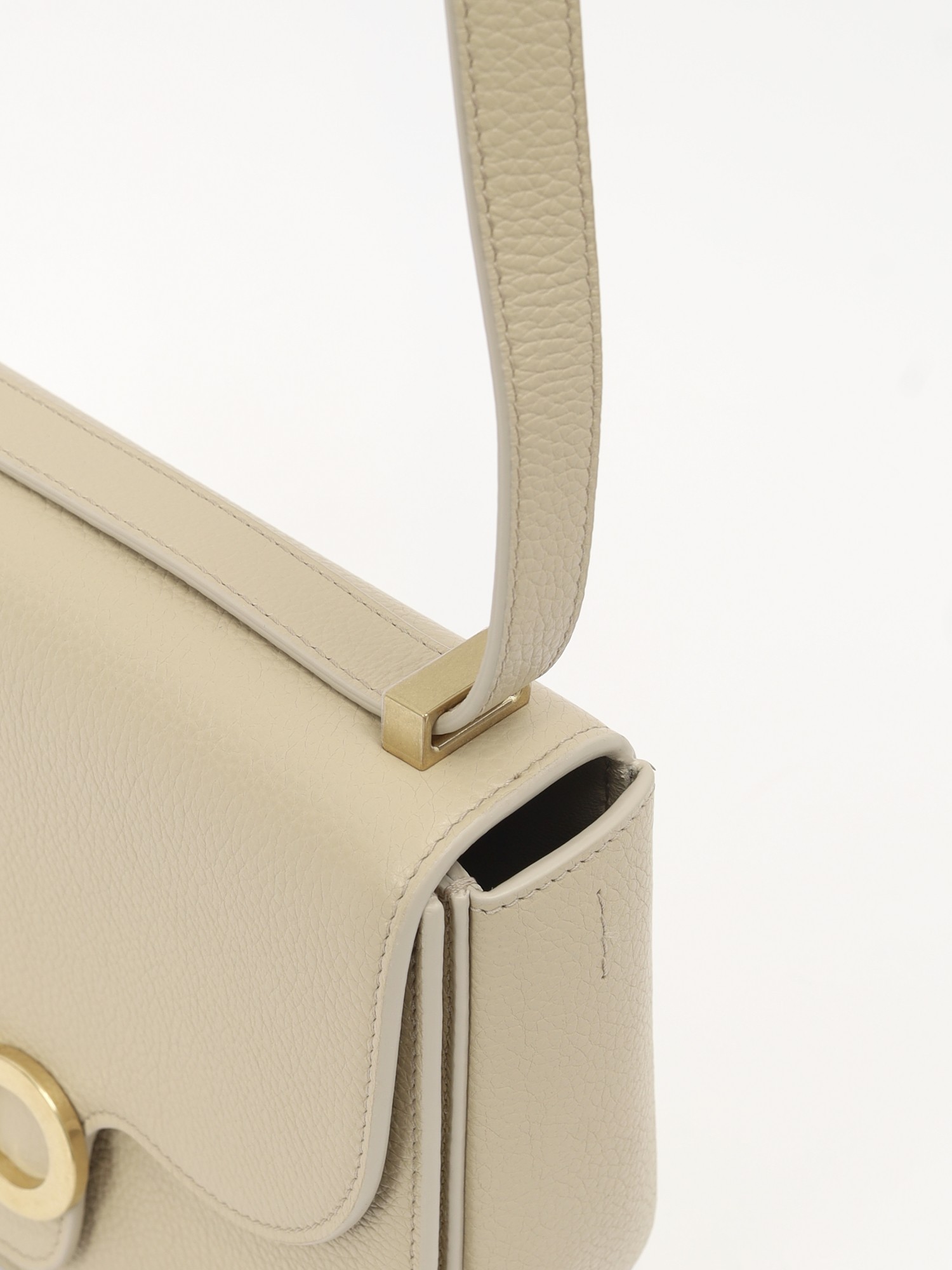 Salvatore Ferragamo Gancini 7