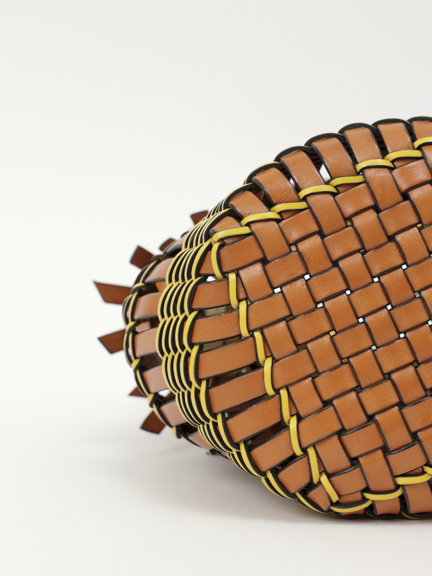 Loewe Bucket Fringes 6