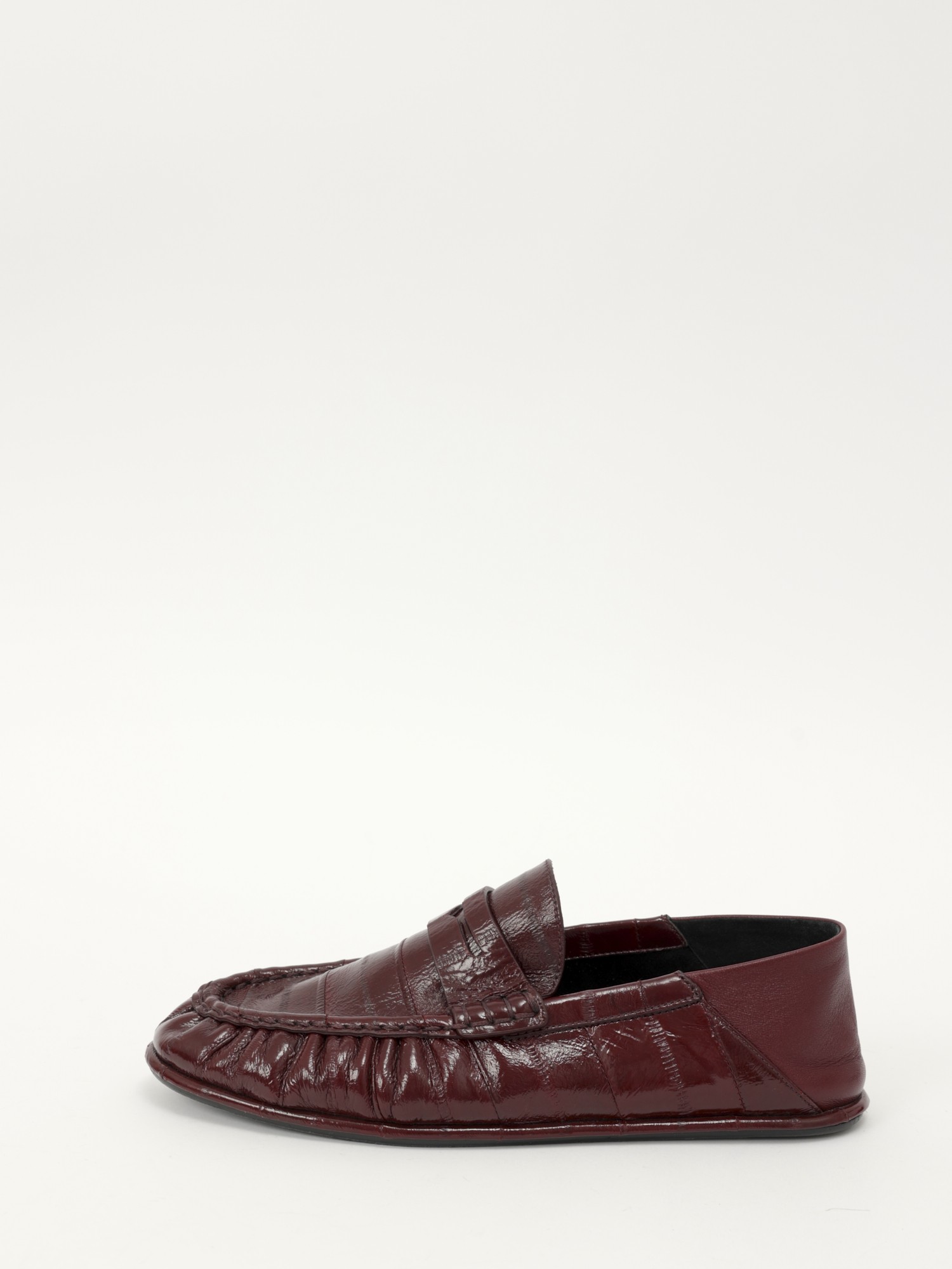 Saint Laurent  38.5 2