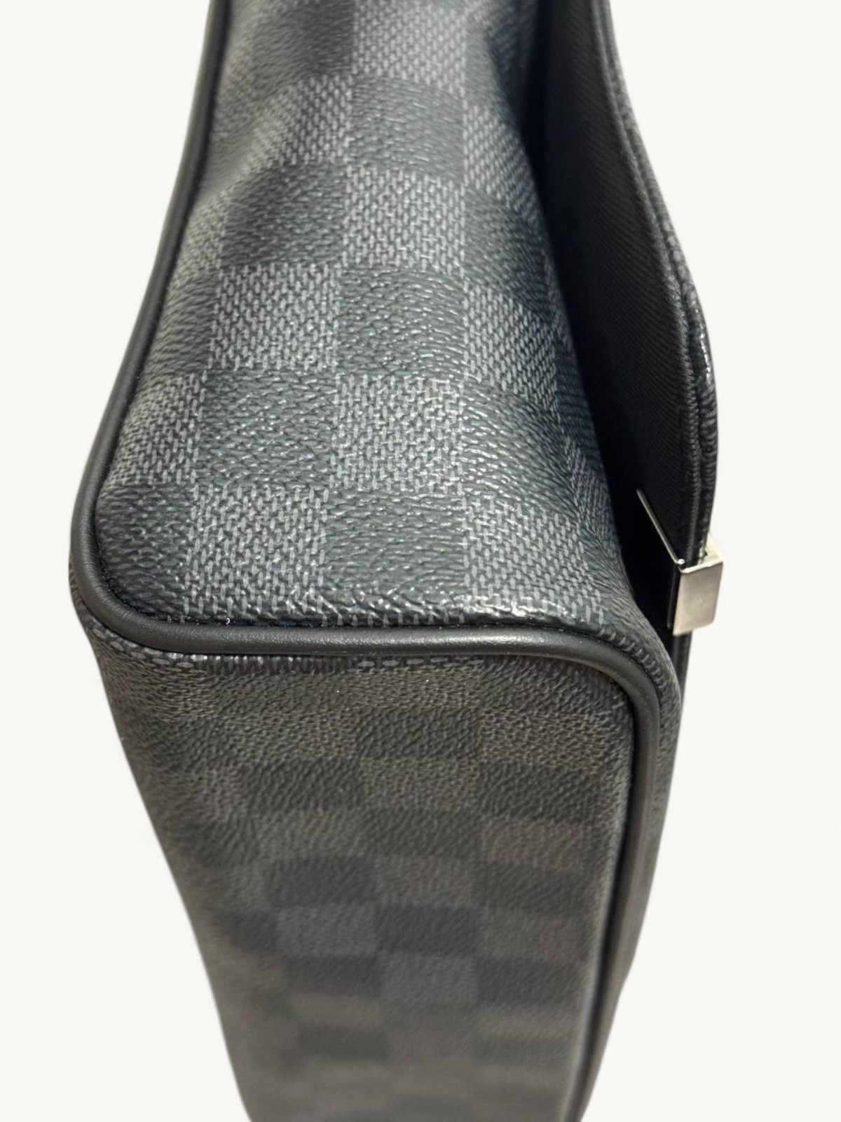 Сумки Louis Vuitton District изображение #7