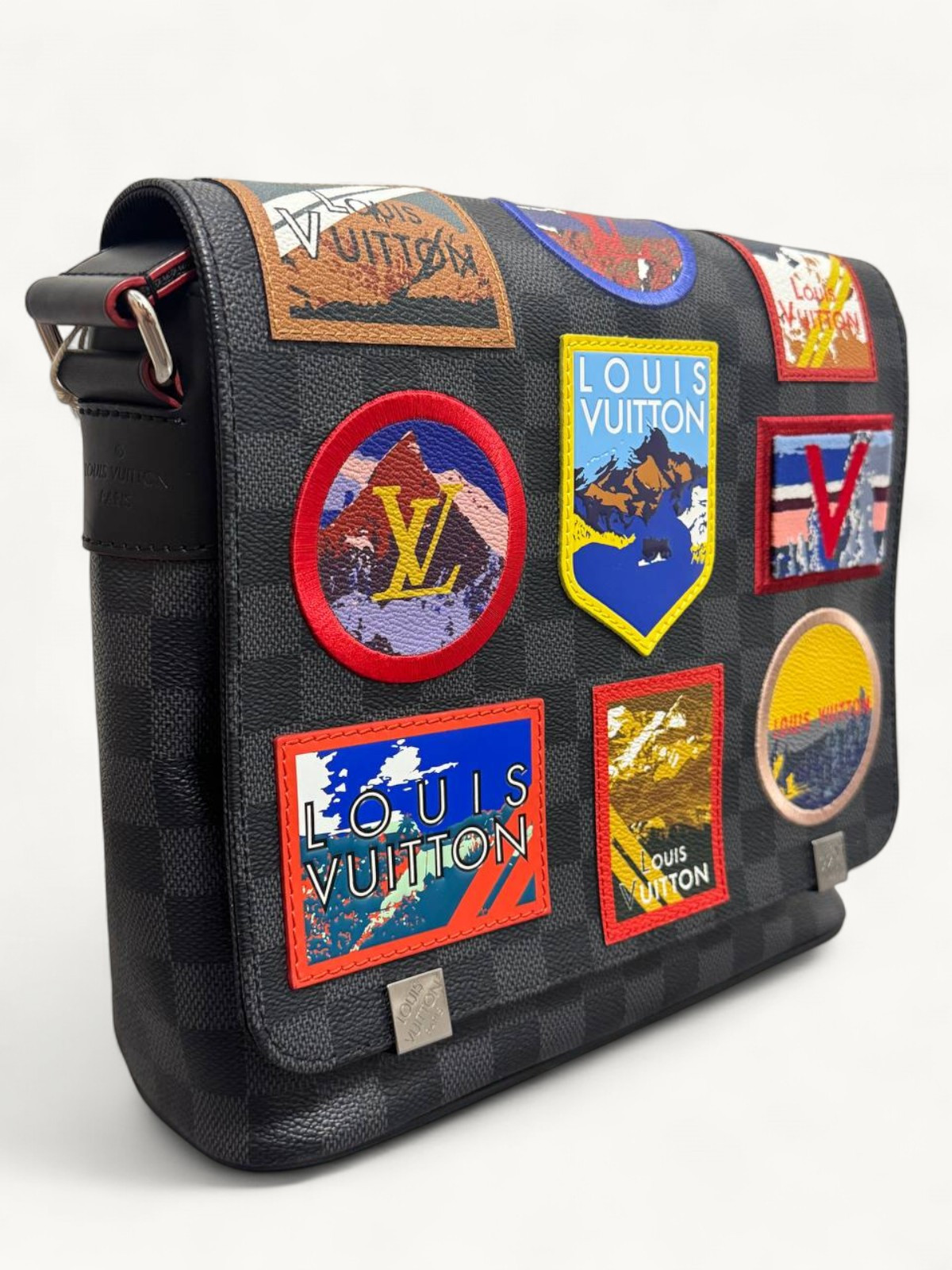 Сумки Louis Vuitton District изображение #2