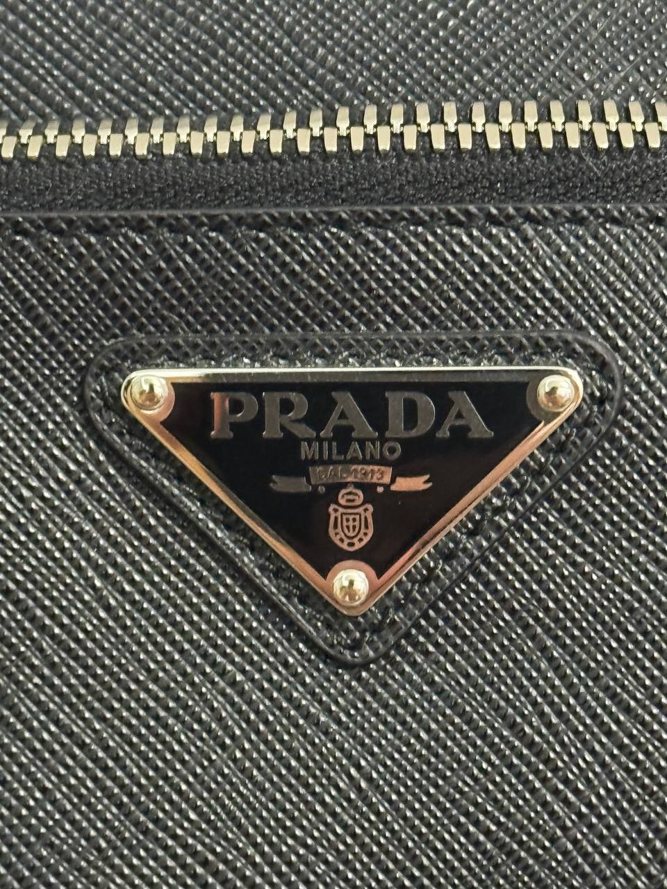 Prada Case 7