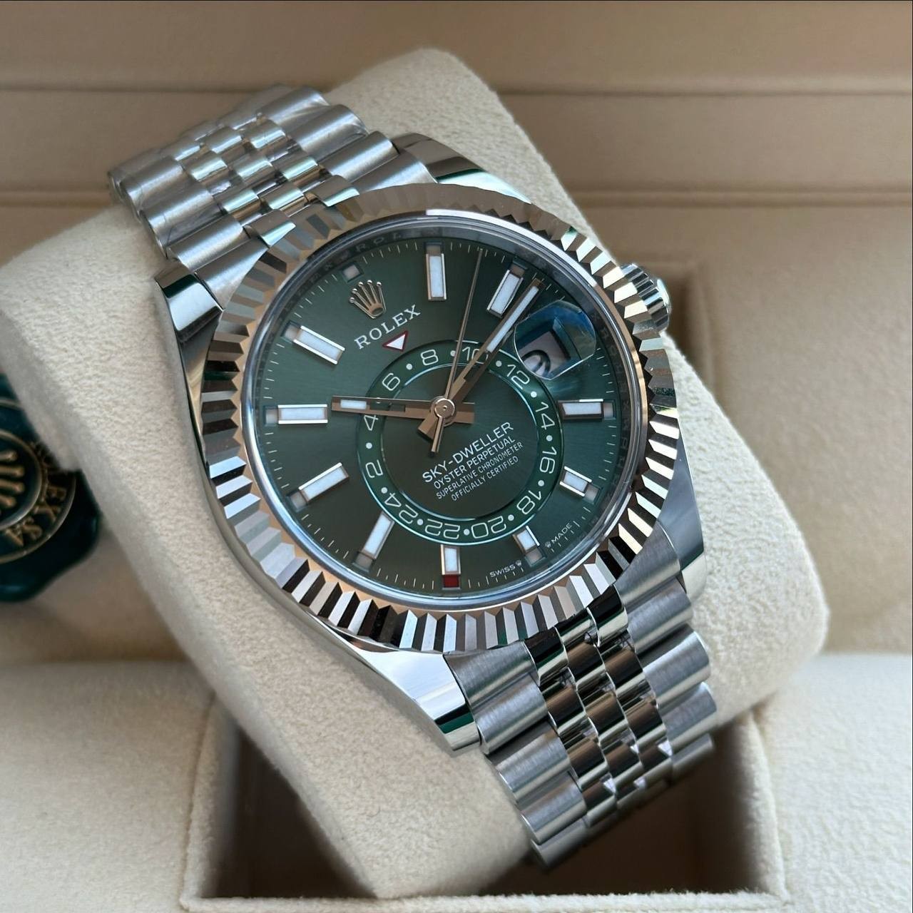 Часы Rolex Sky-Dweller 41 mm изображение #3