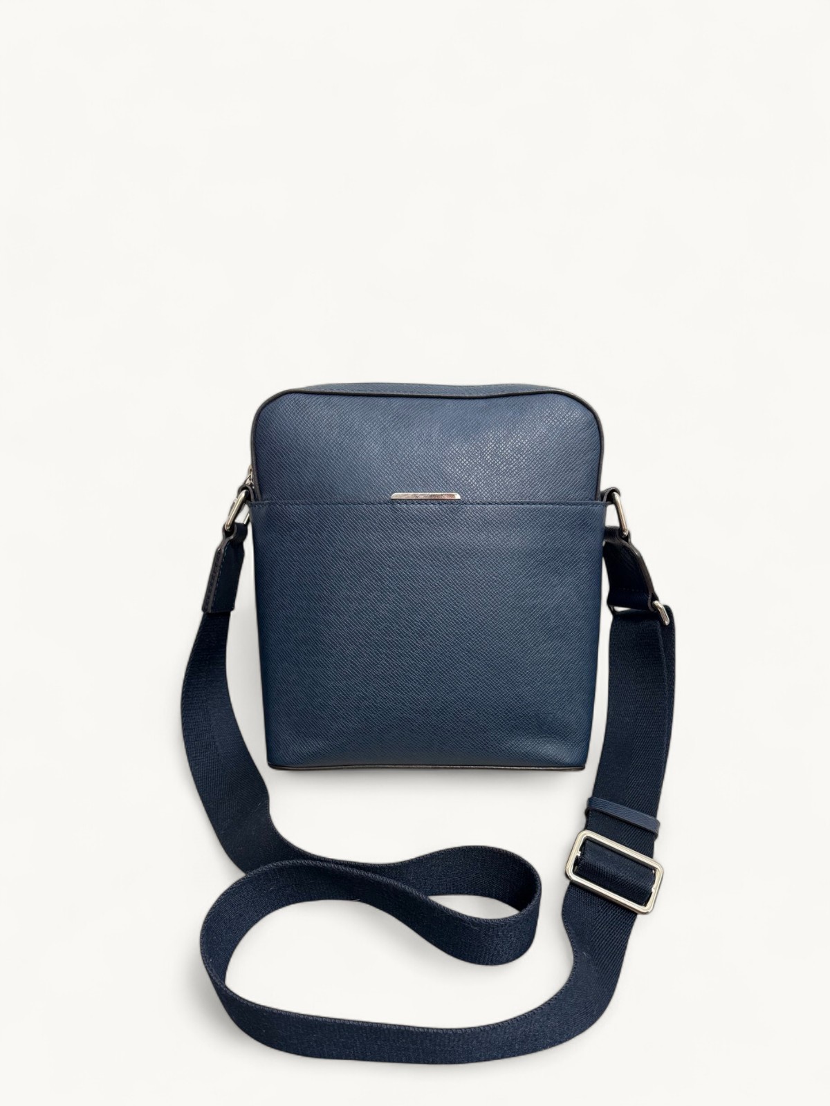 Louis Vuitton Anton 0