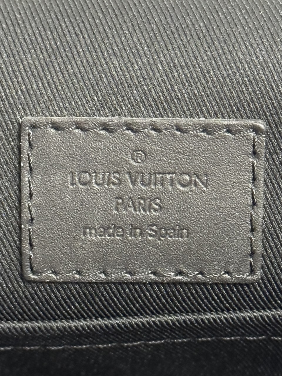 Louis Vuitton District 10