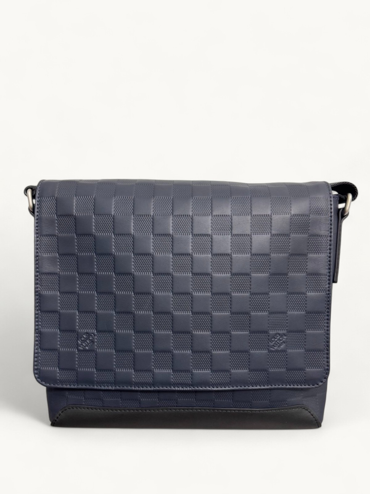 Louis Vuitton District 0