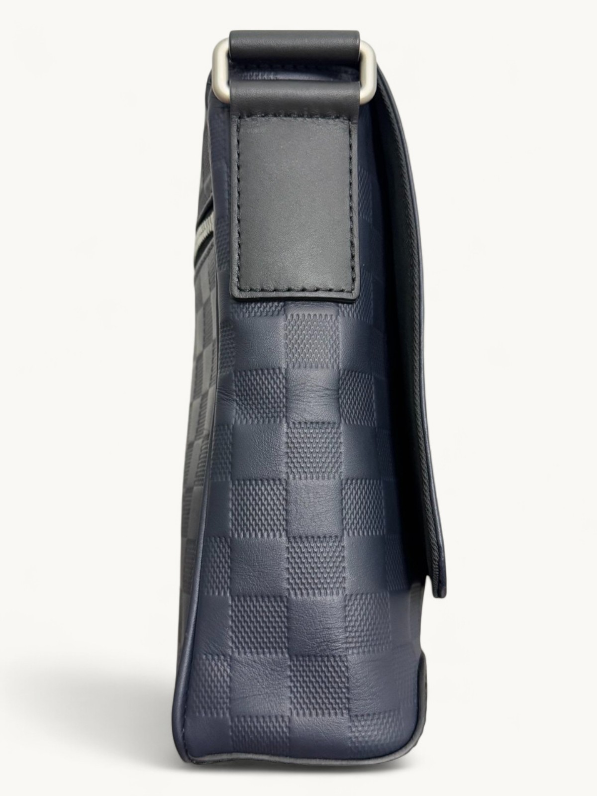 Louis Vuitton District 4