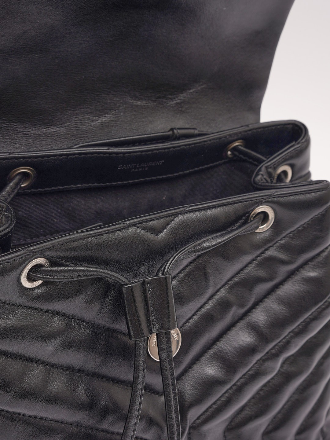 Saint Laurent Loulou 10