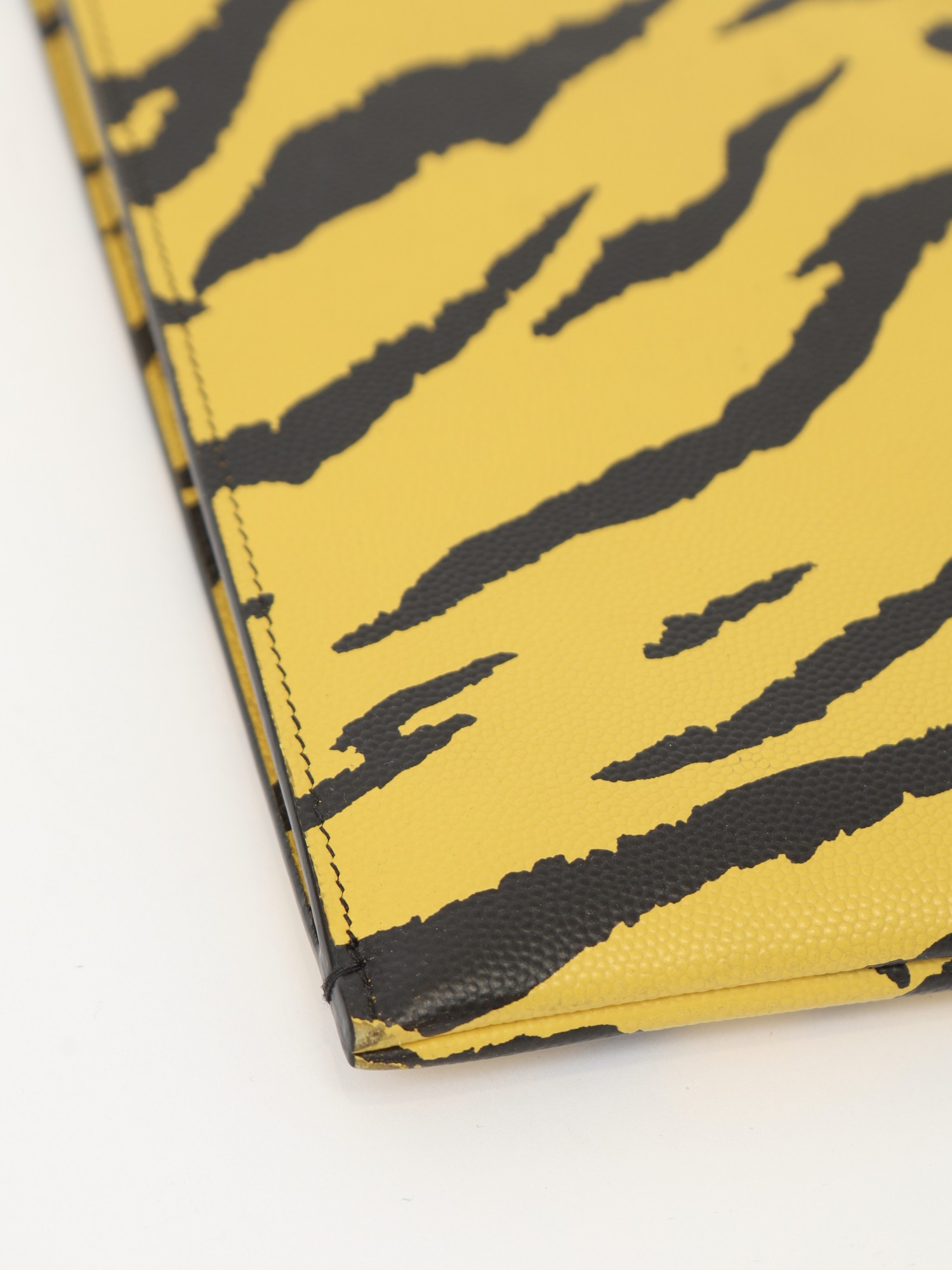 Saint Laurent Case 8