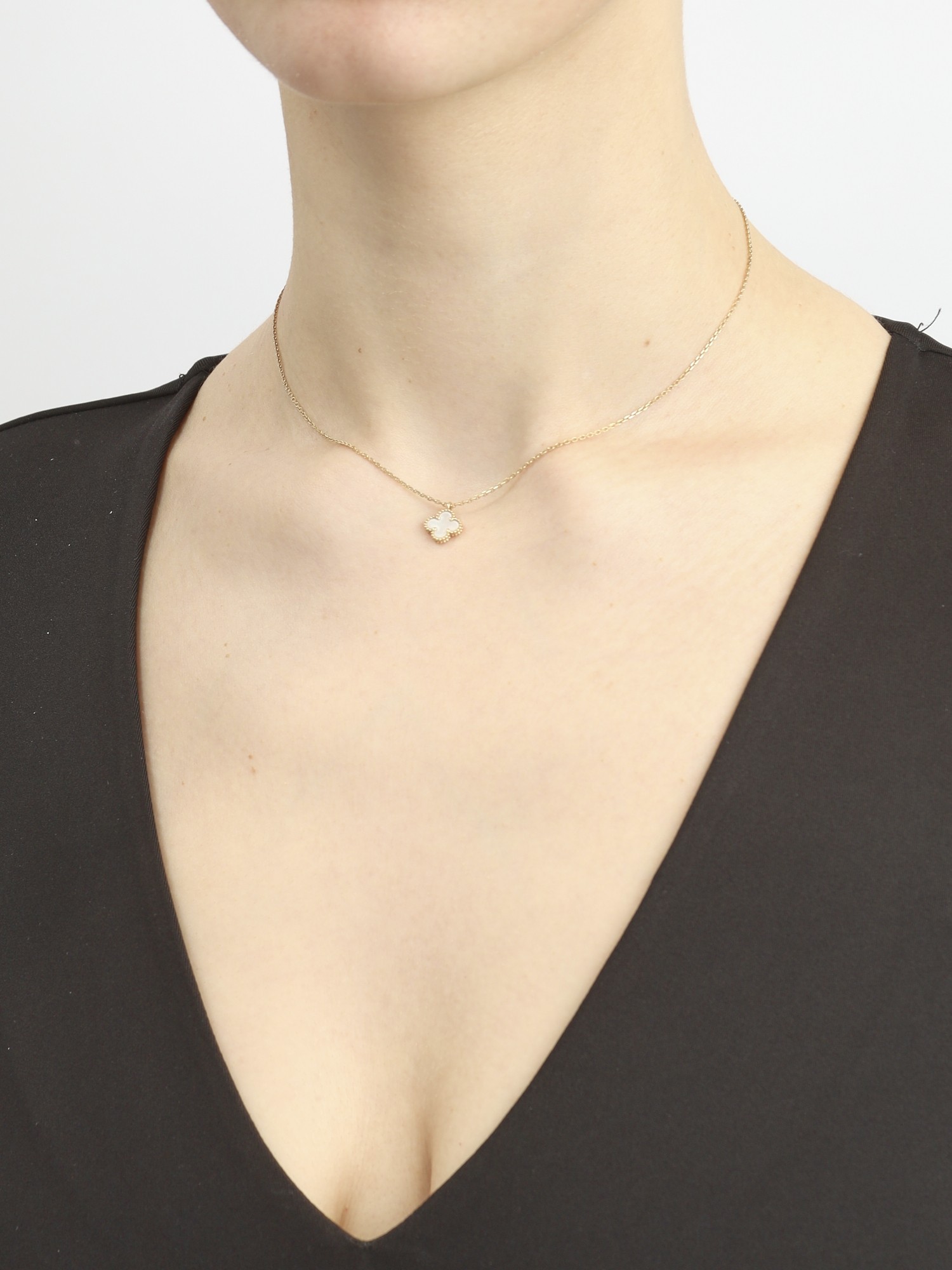 Van Cleef & Arpels Alhambra 1