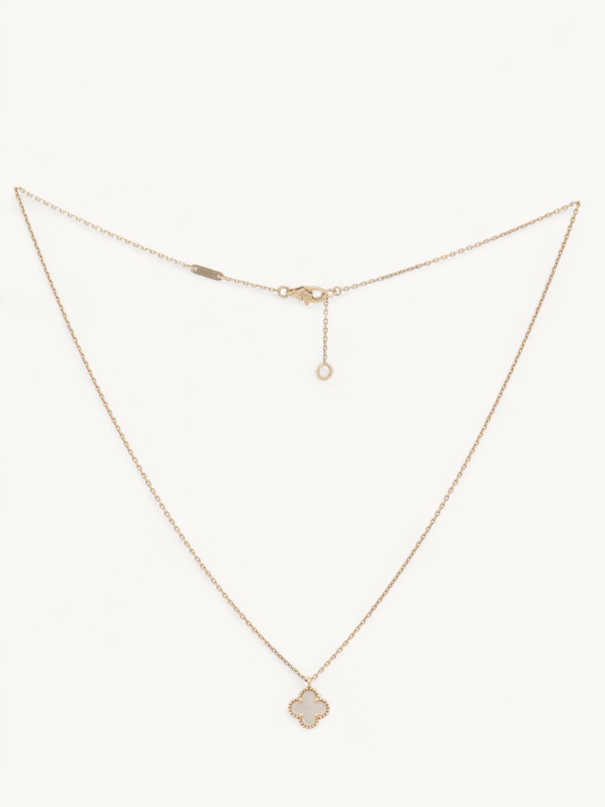 Van Cleef & Arpels Alhambra 4